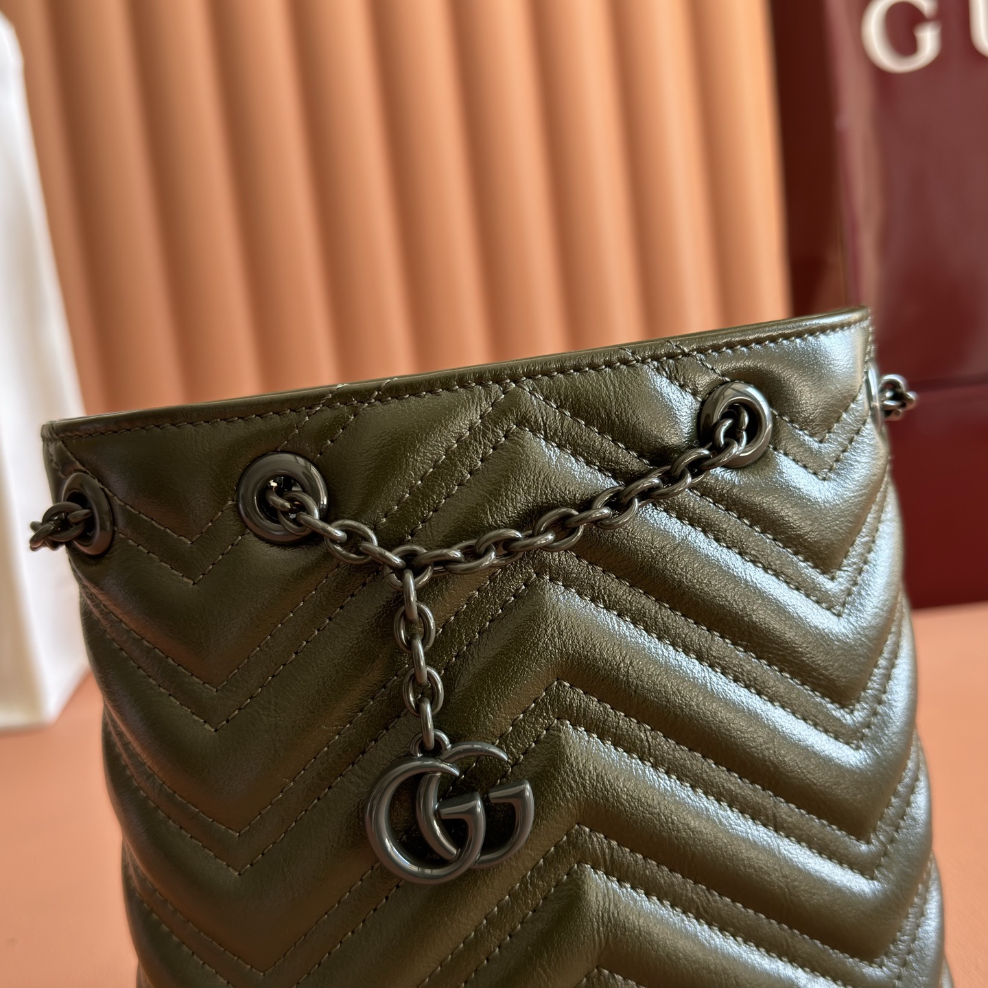 Gucci Bucket Bag Black M
