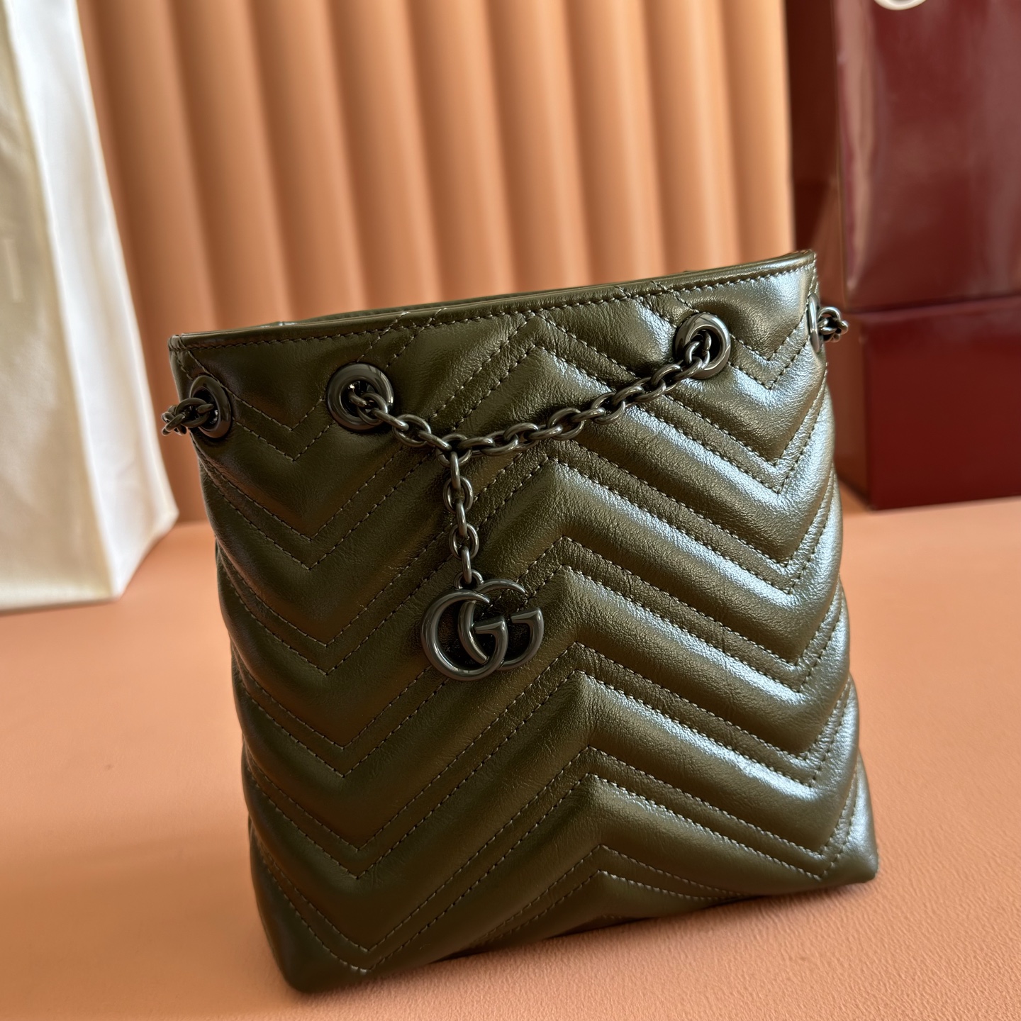 Gucci Bucket Bag Black M