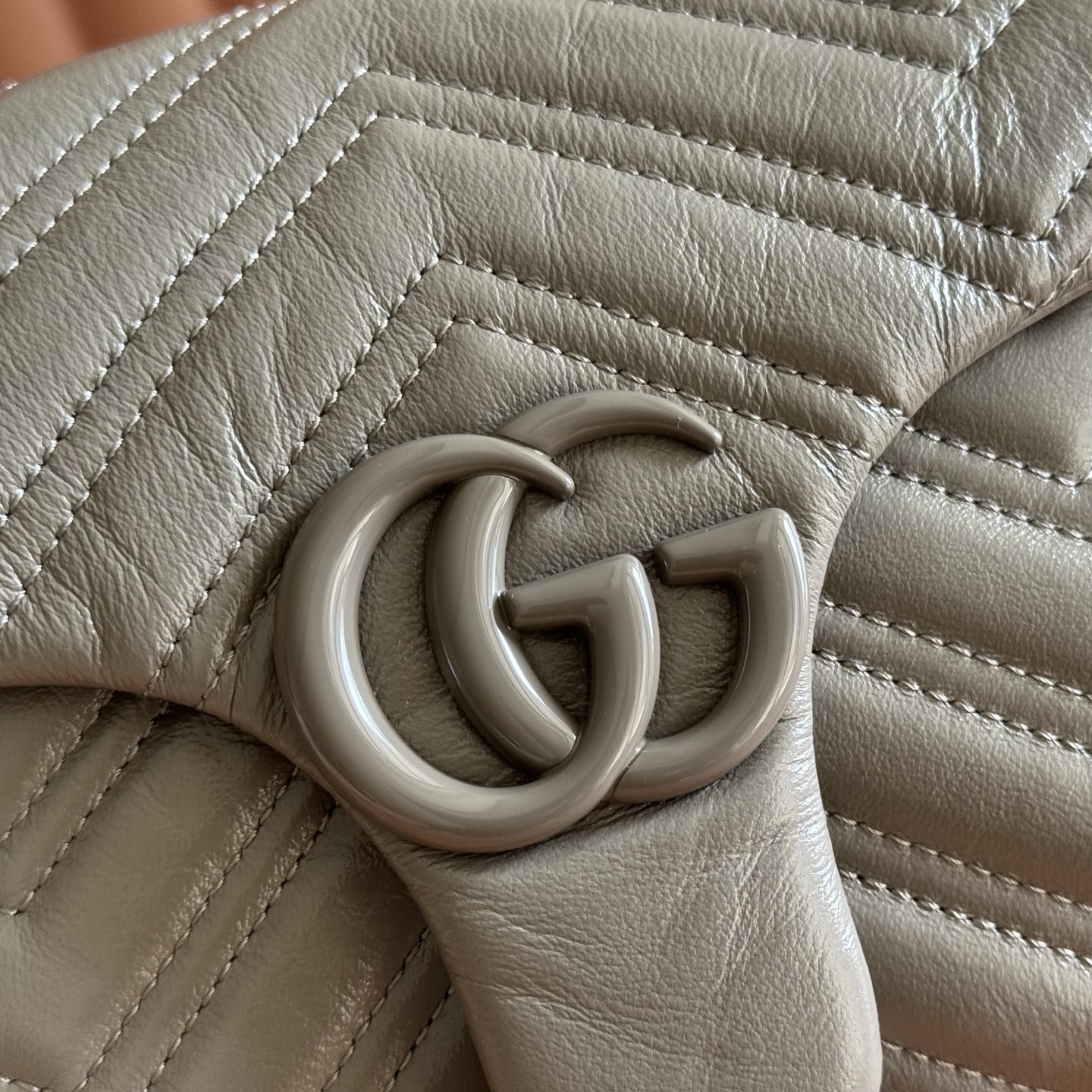 Gucci Basic Bag Cow Leather Black M