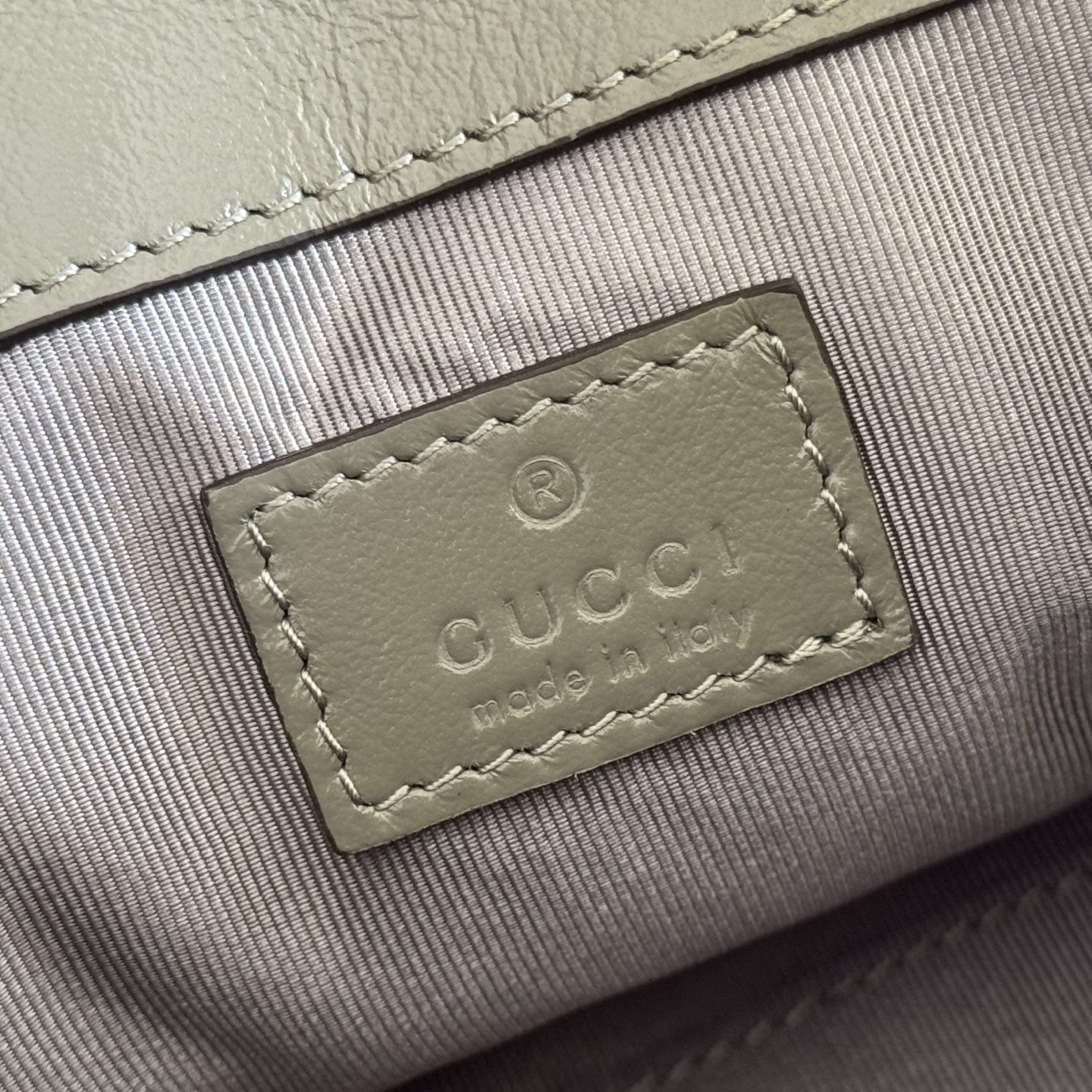 Gucci Basic Bag Cow Leather Black M