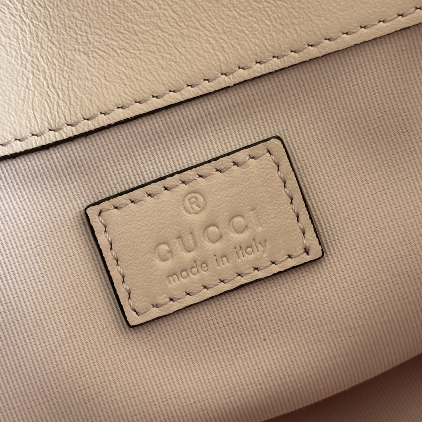 Gucci Basic Bag Cow Leather Black M