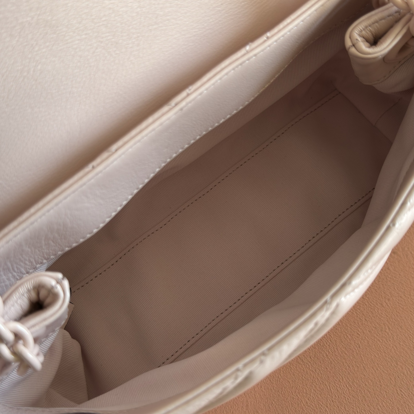 Gucci Basic Bag Cow Leather Black M