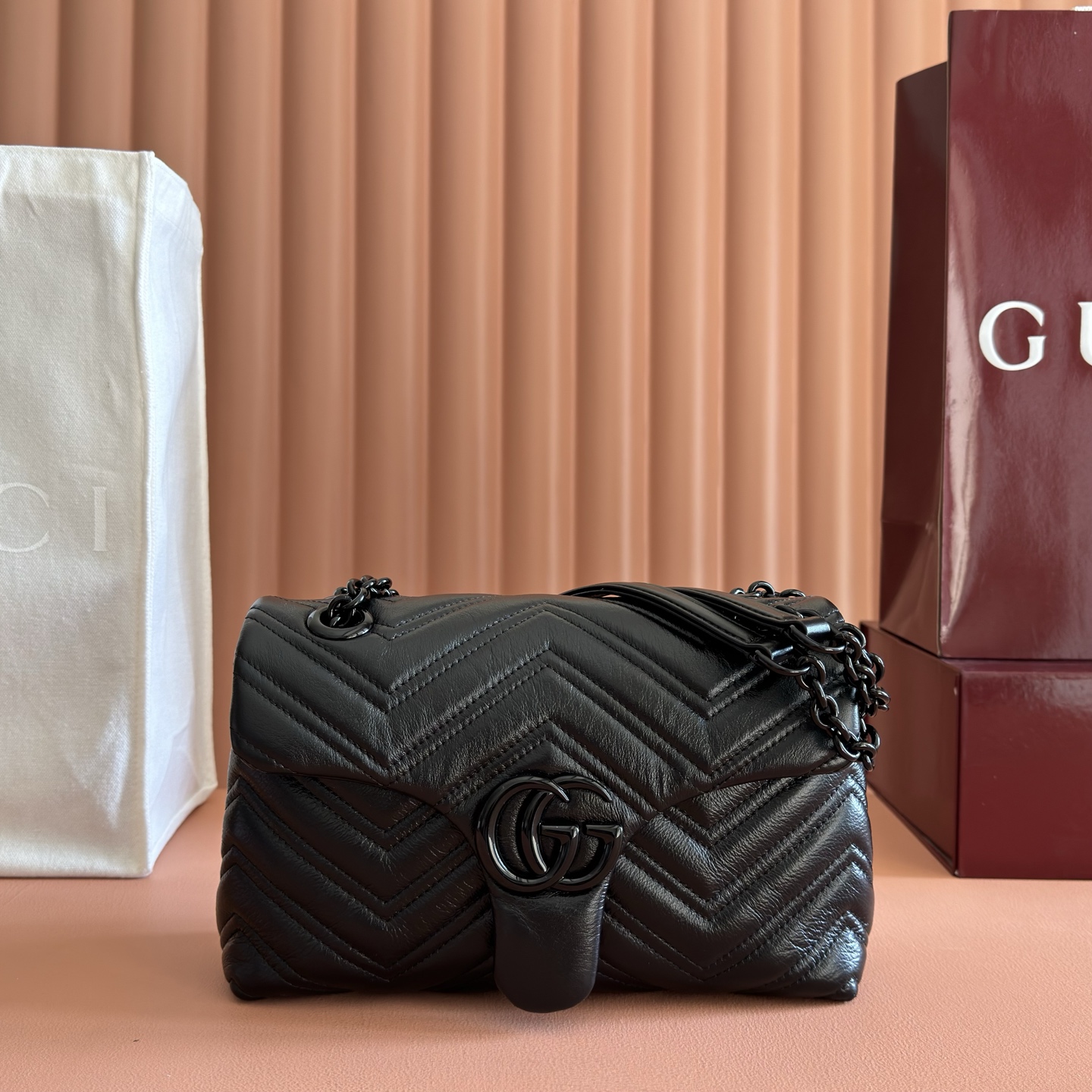 Gucci Basic Bag Cow Leather Black M