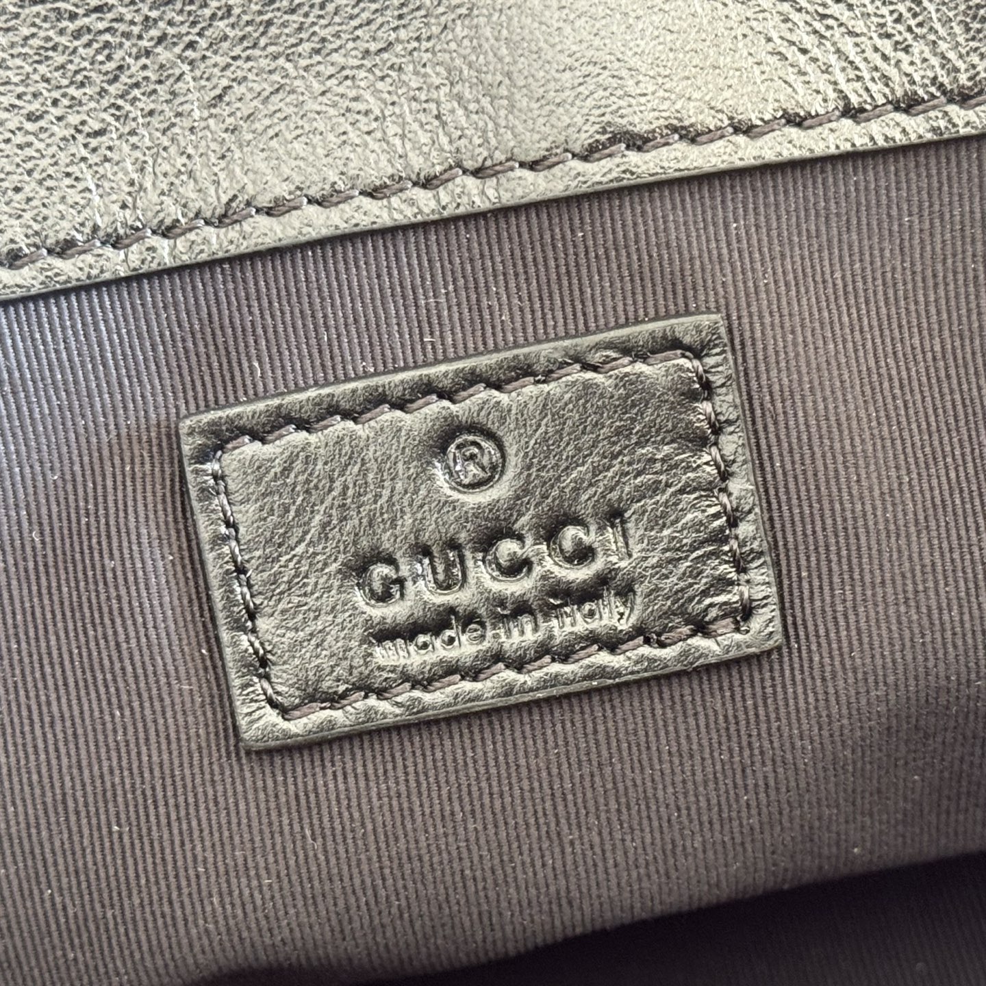 Gucci Basic Bag Cow Leather Black M