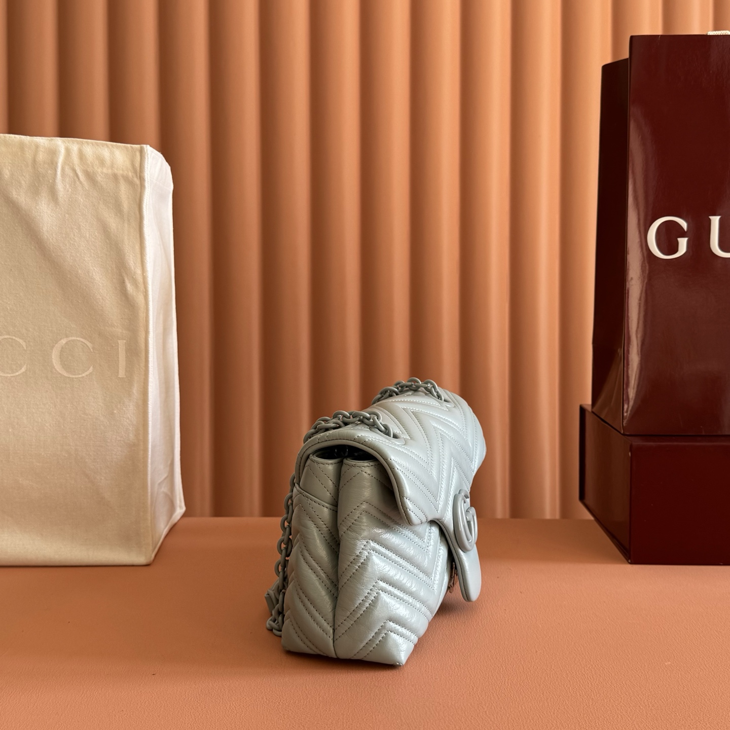 Gucci Basic Bag Cow Leather Black M