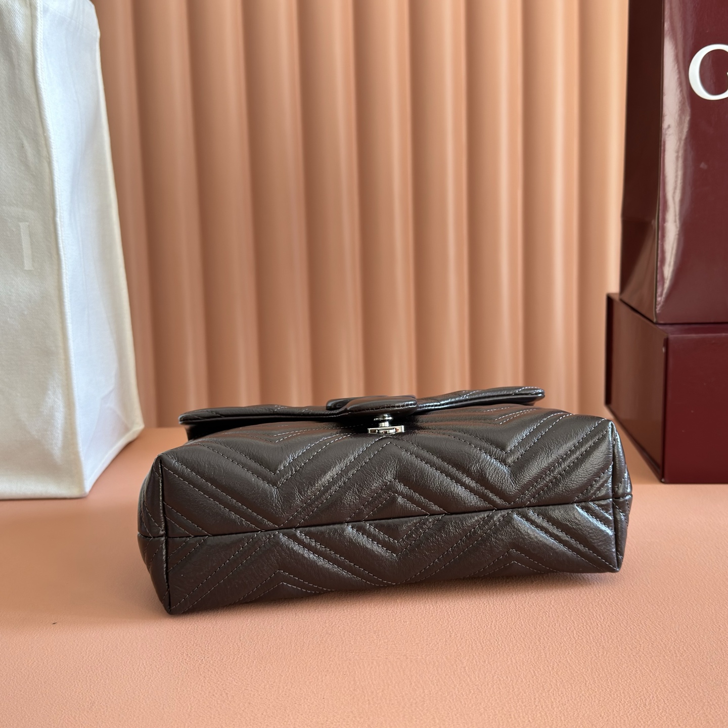 Gucci Basic Bag Cow Leather Black M