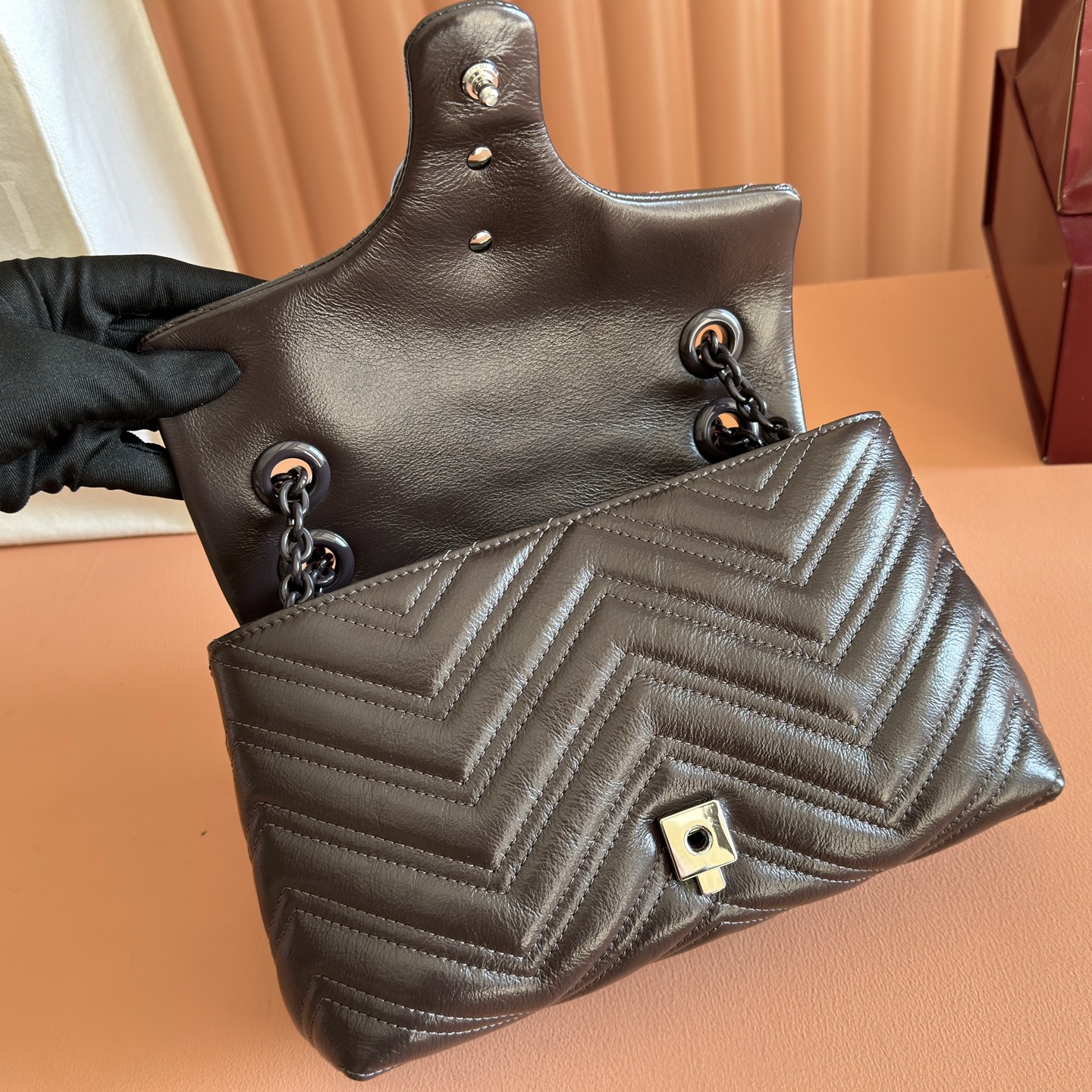 Gucci Basic Bag Cow Leather Black M