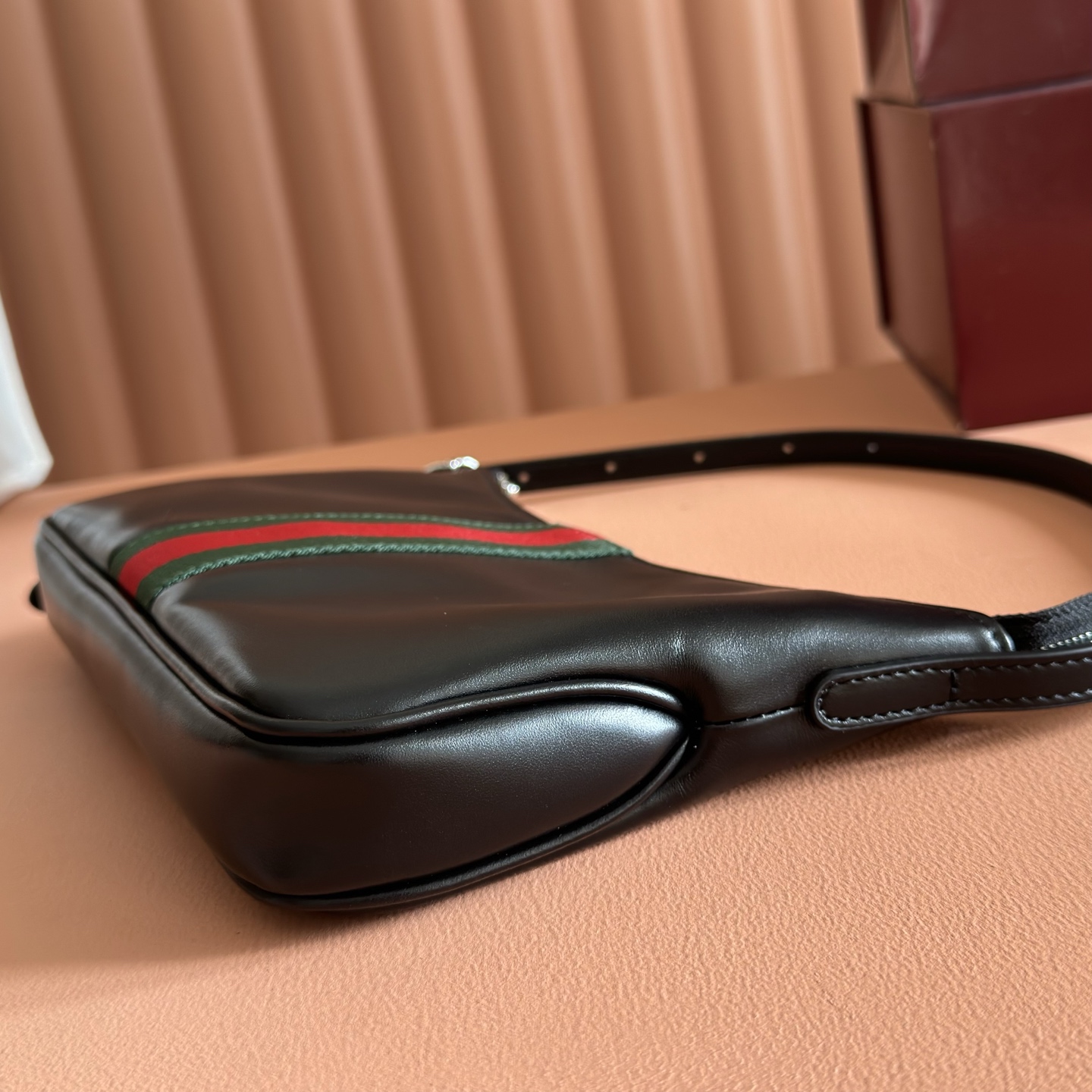 Gucci Basic Bag Black M