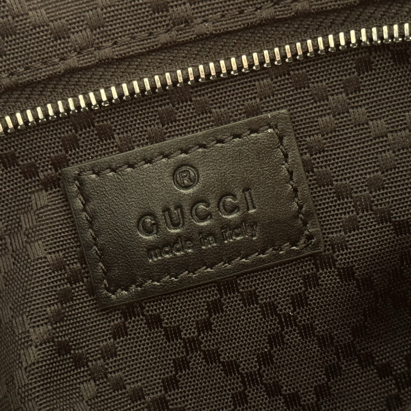 Gucci Basic Bag Black M
