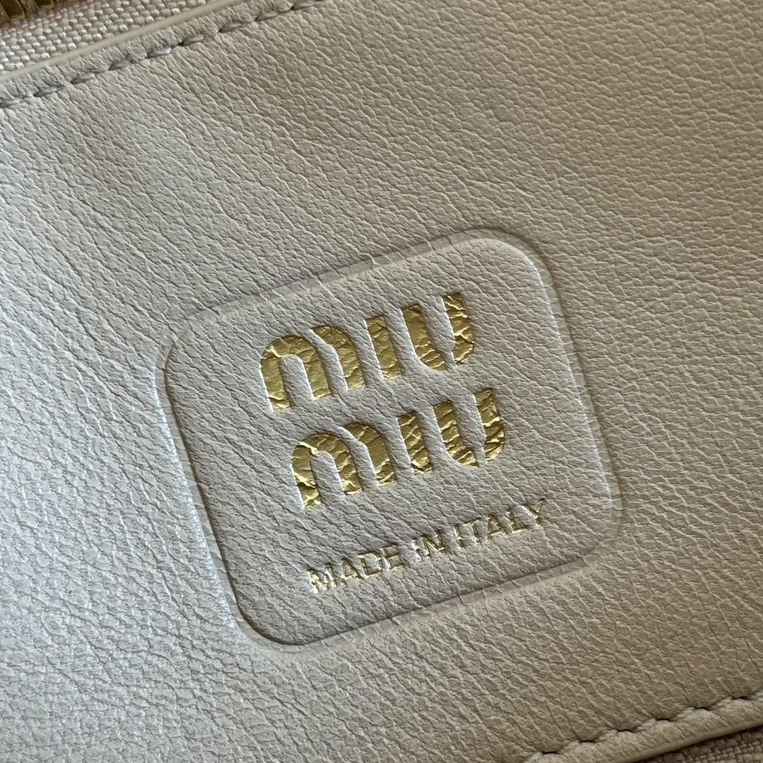 Miu Miu Tote Bag Sheepskin M
