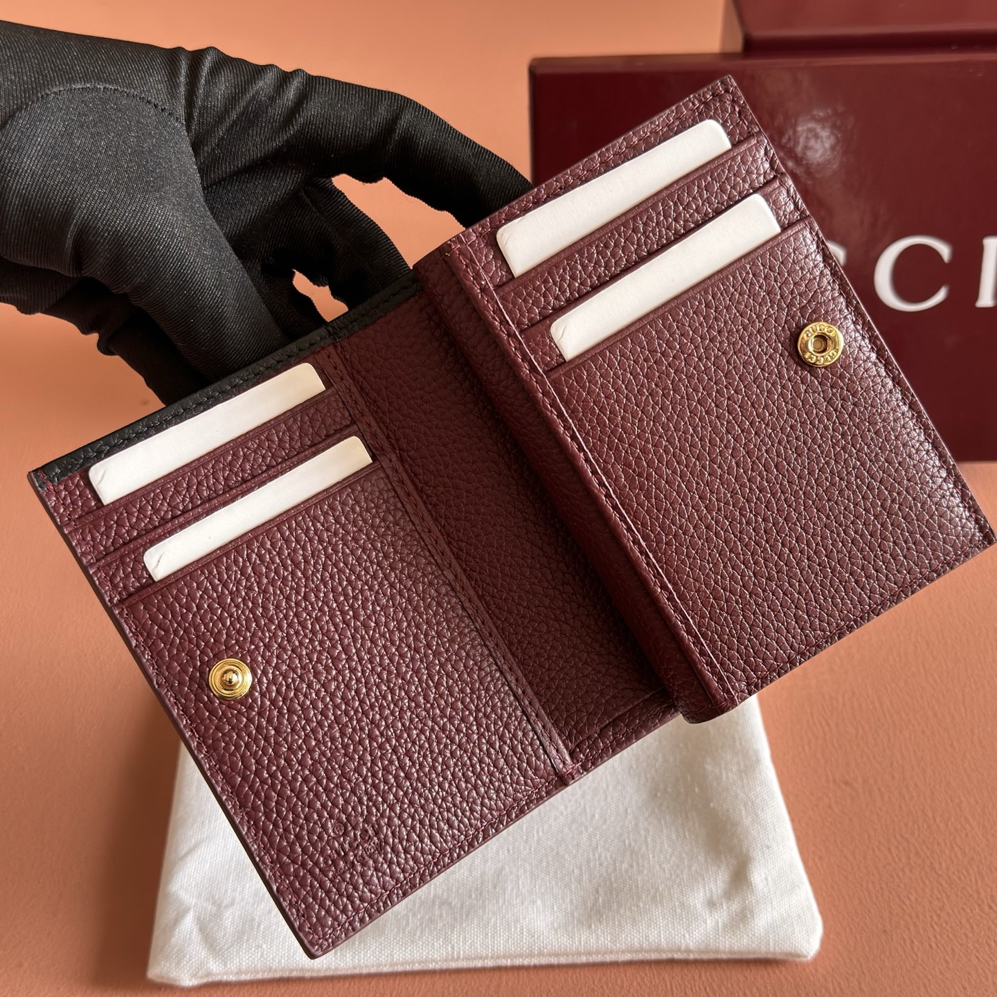 Gucci Basic Bag Black M-s