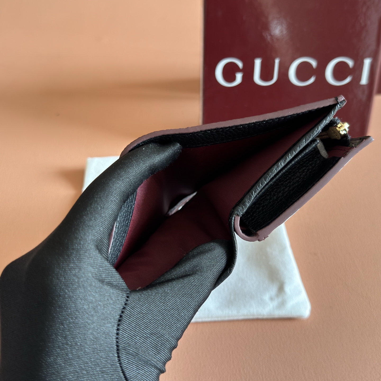 Gucci Basic Bag Black M-s