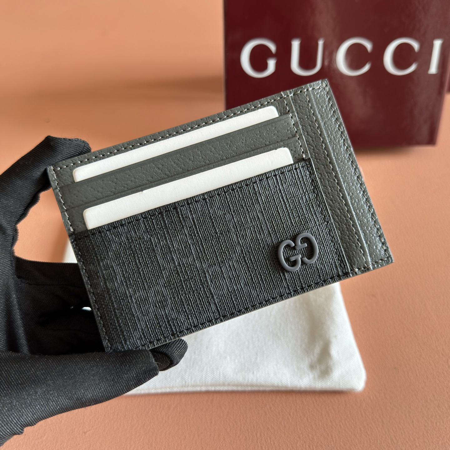Gucci Basic Bag Black M-s