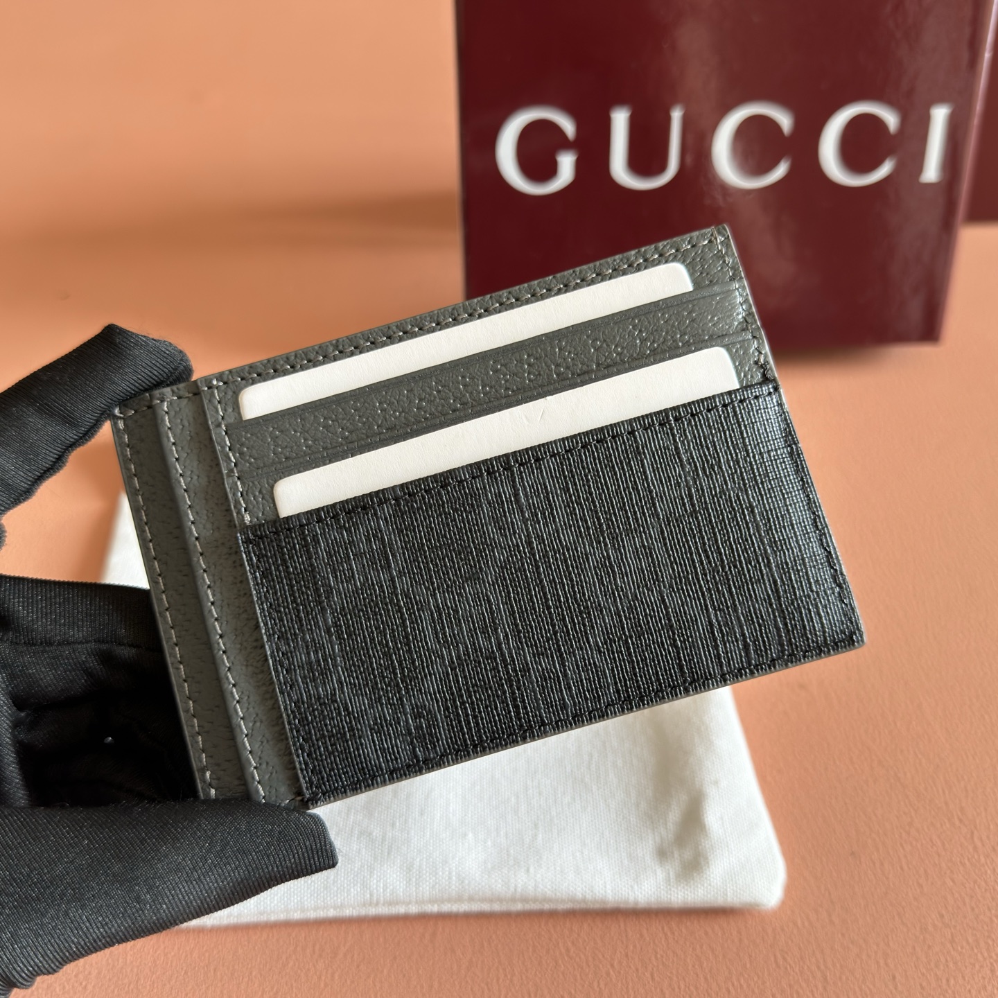 Gucci Basic Bag Black M-s