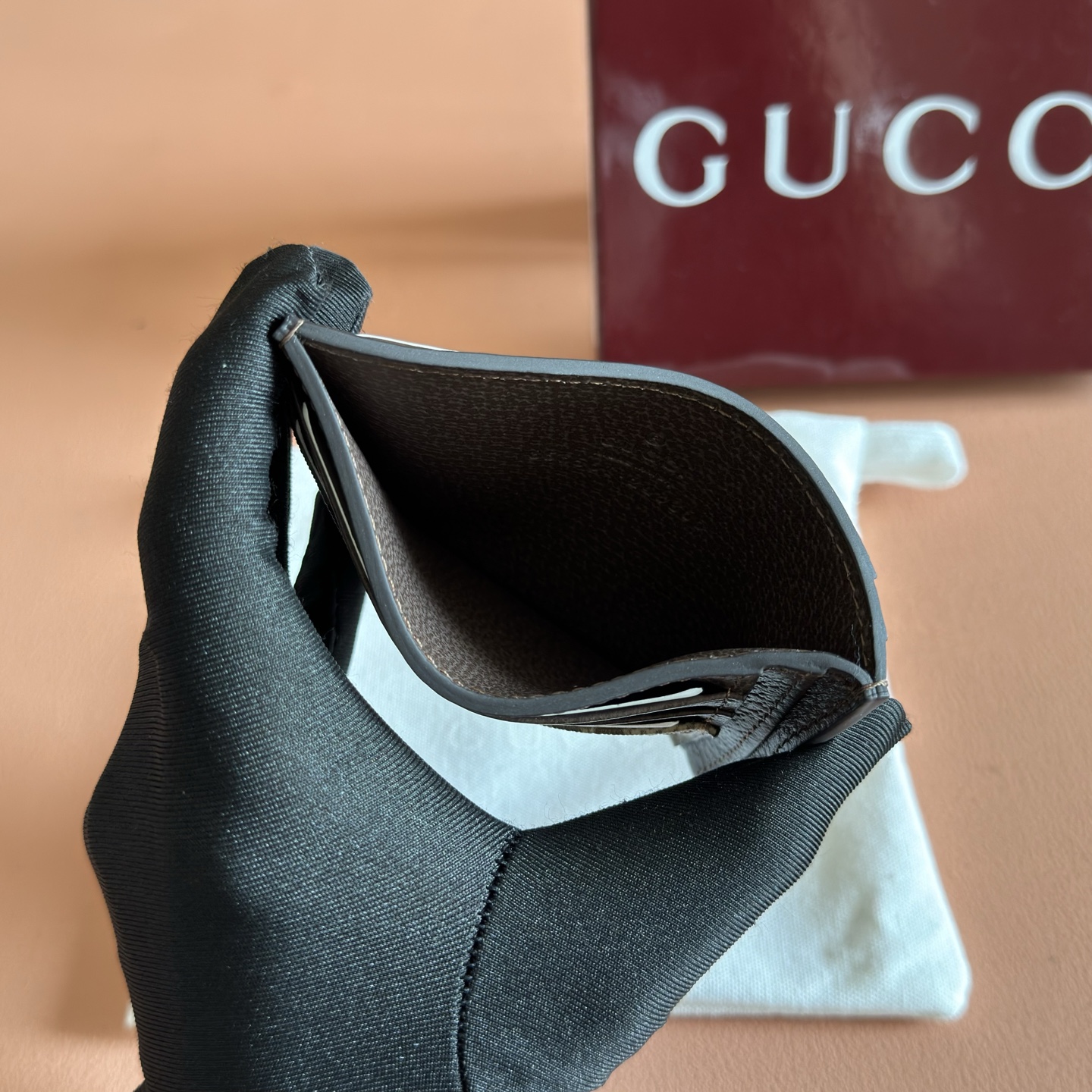 Gucci Basic Bag Black M-s