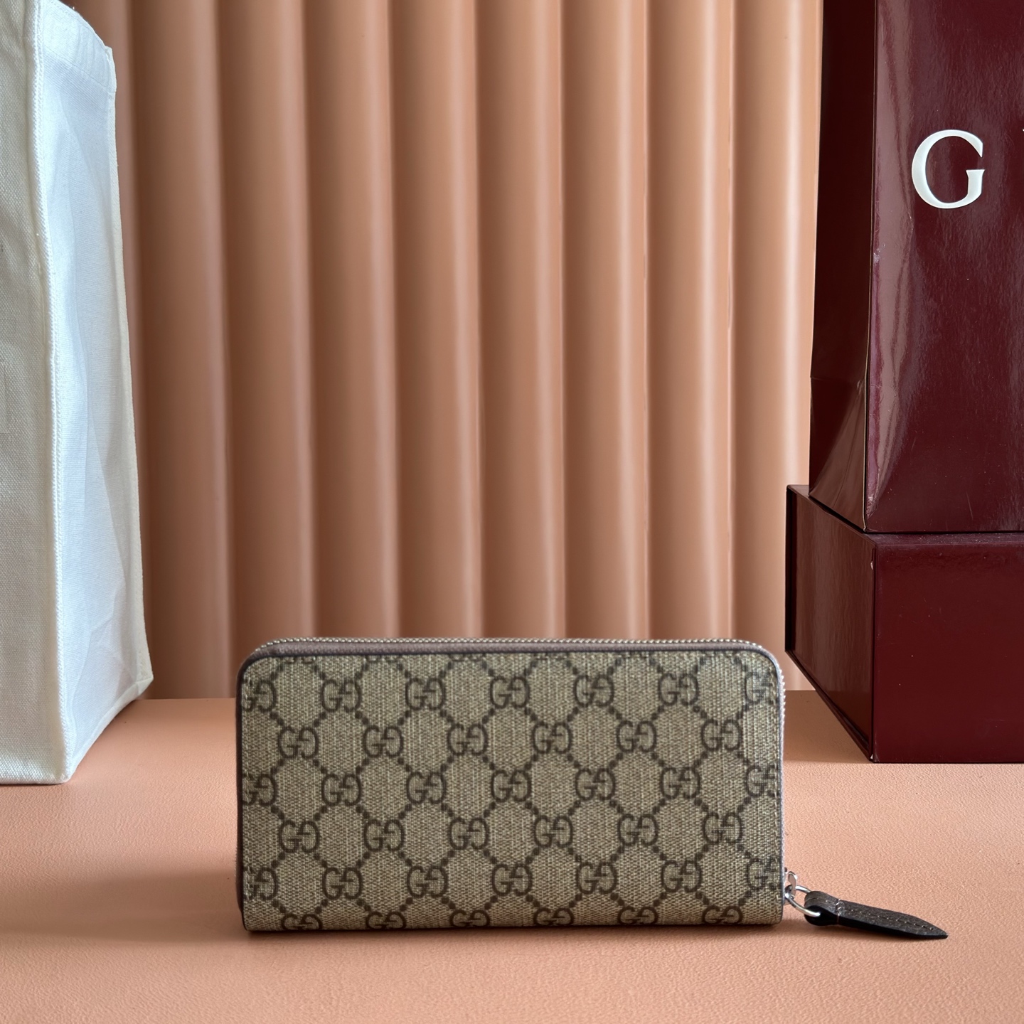 Gucci Basic Bag Black M-s