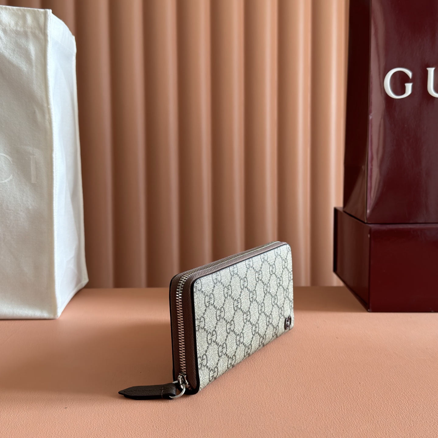 Gucci Basic Bag Black M-s