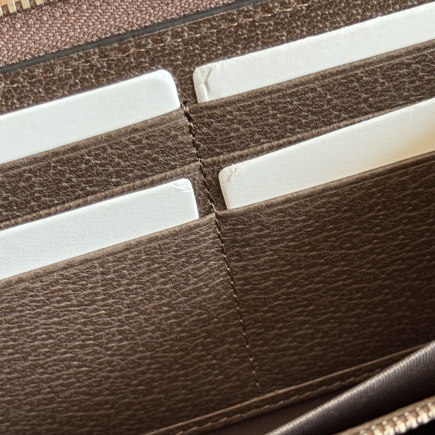 Gucci Basic Bag Black M-s