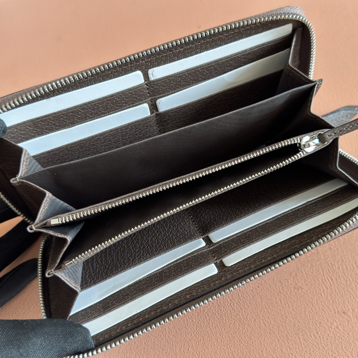 Gucci Basic Bag Black M-s