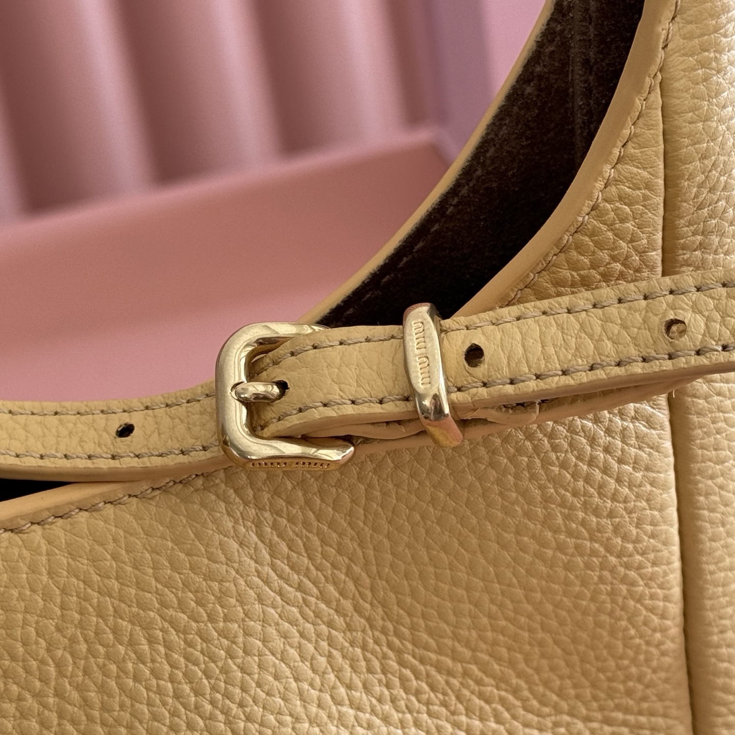 Miu Miu Tote Bag Cow Leather 12cm-m-l