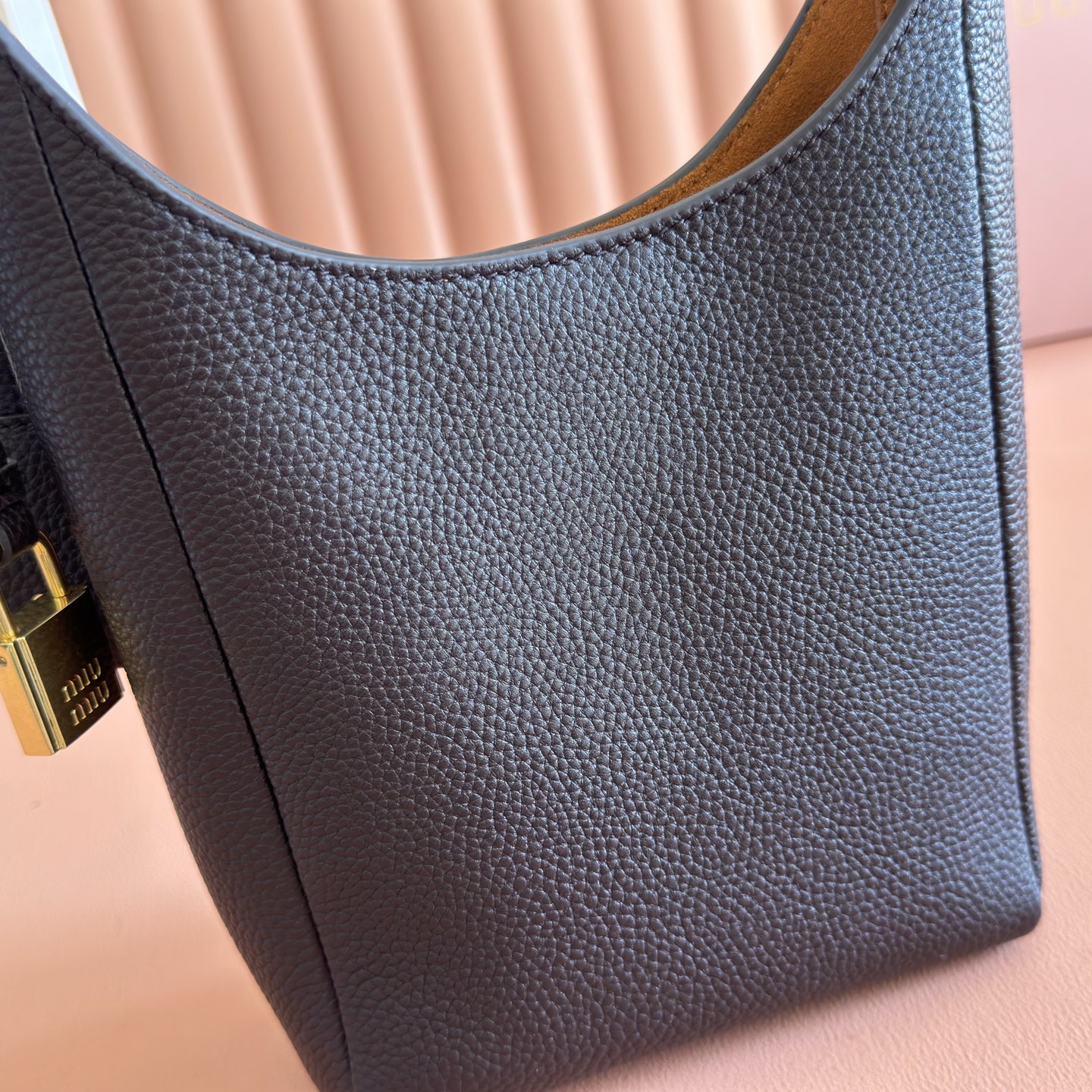 Miu Miu Tote Bag Cow Leather 12cm-m-l