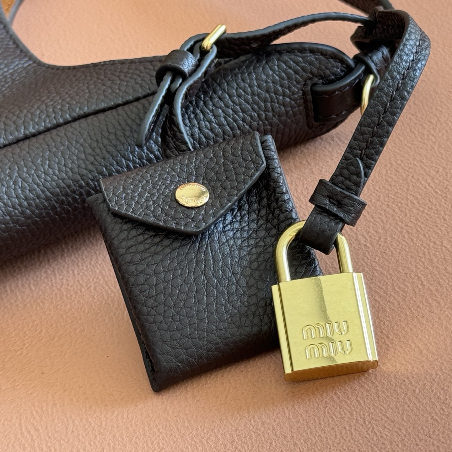 Miu Miu Tote Bag Cow Leather 12cm-m-l