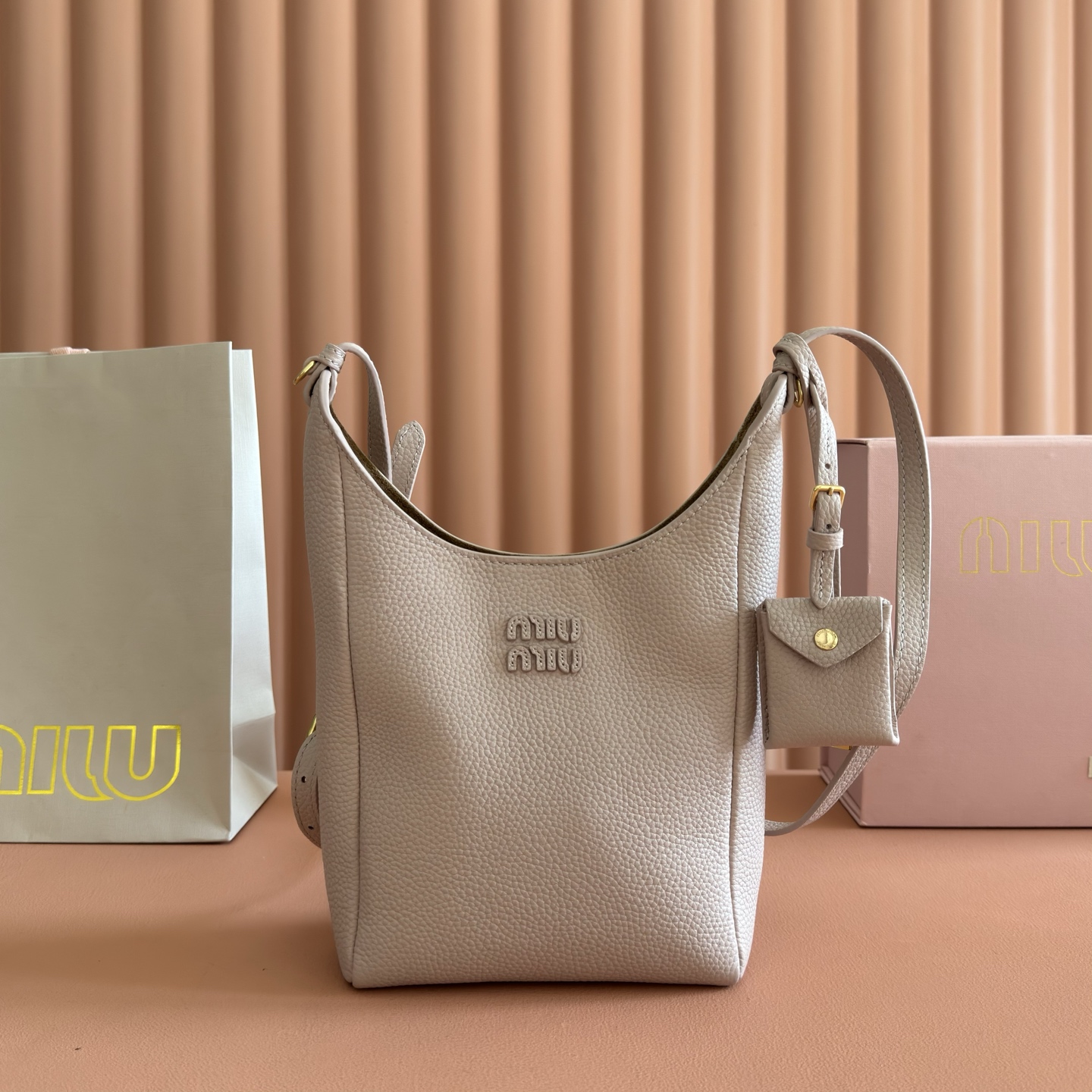 Miu Miu Tote Bag Cow Leather 12cm-m-l