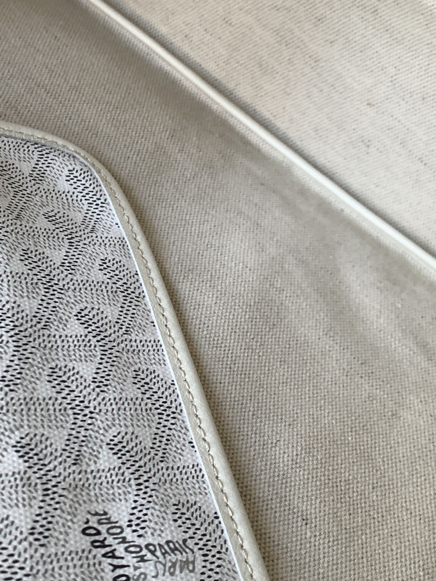 Goyard Basic Bag Canvas White M-l-s