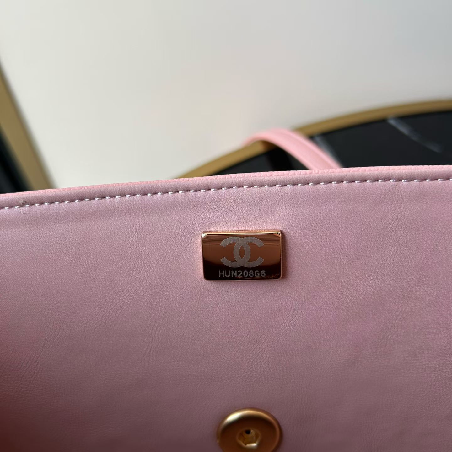 Chanel Basic Bag Cow Leather M-l-s