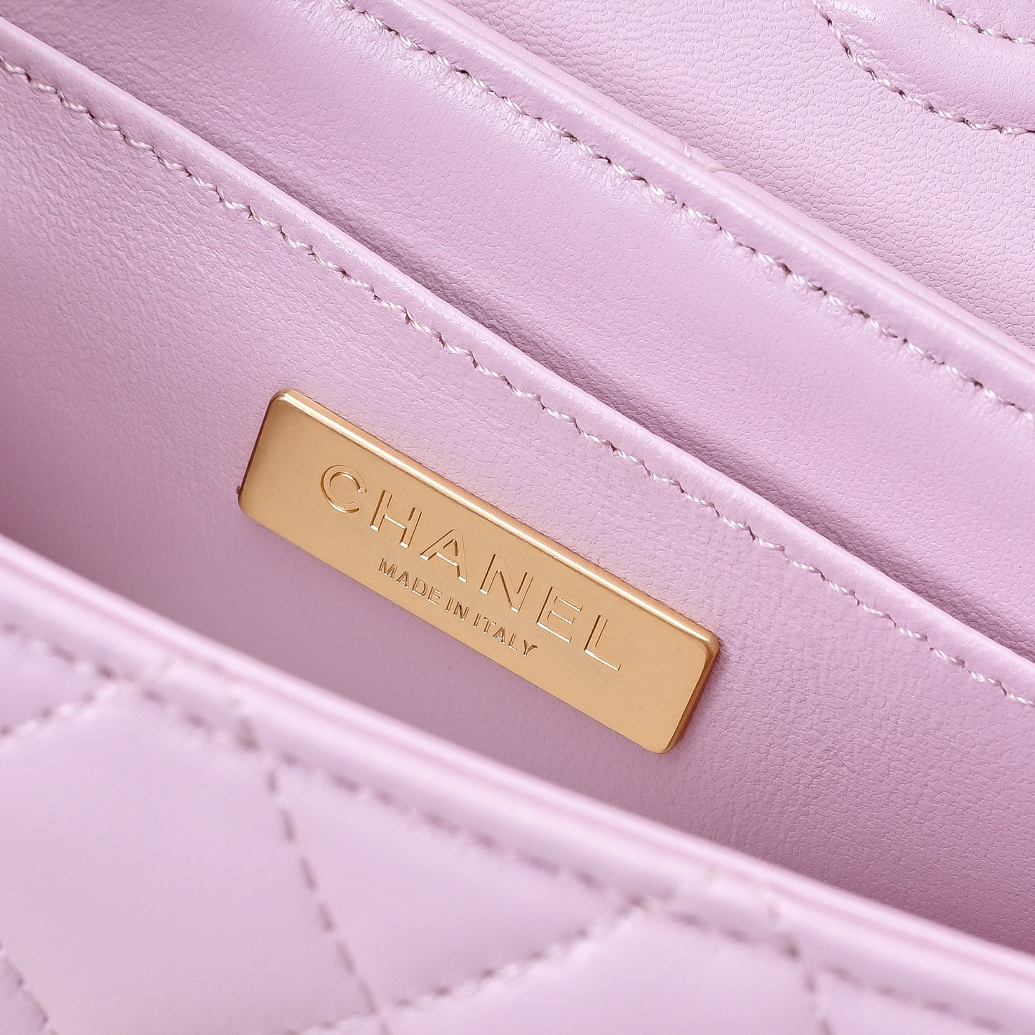 Chanel Basic Bag M-l