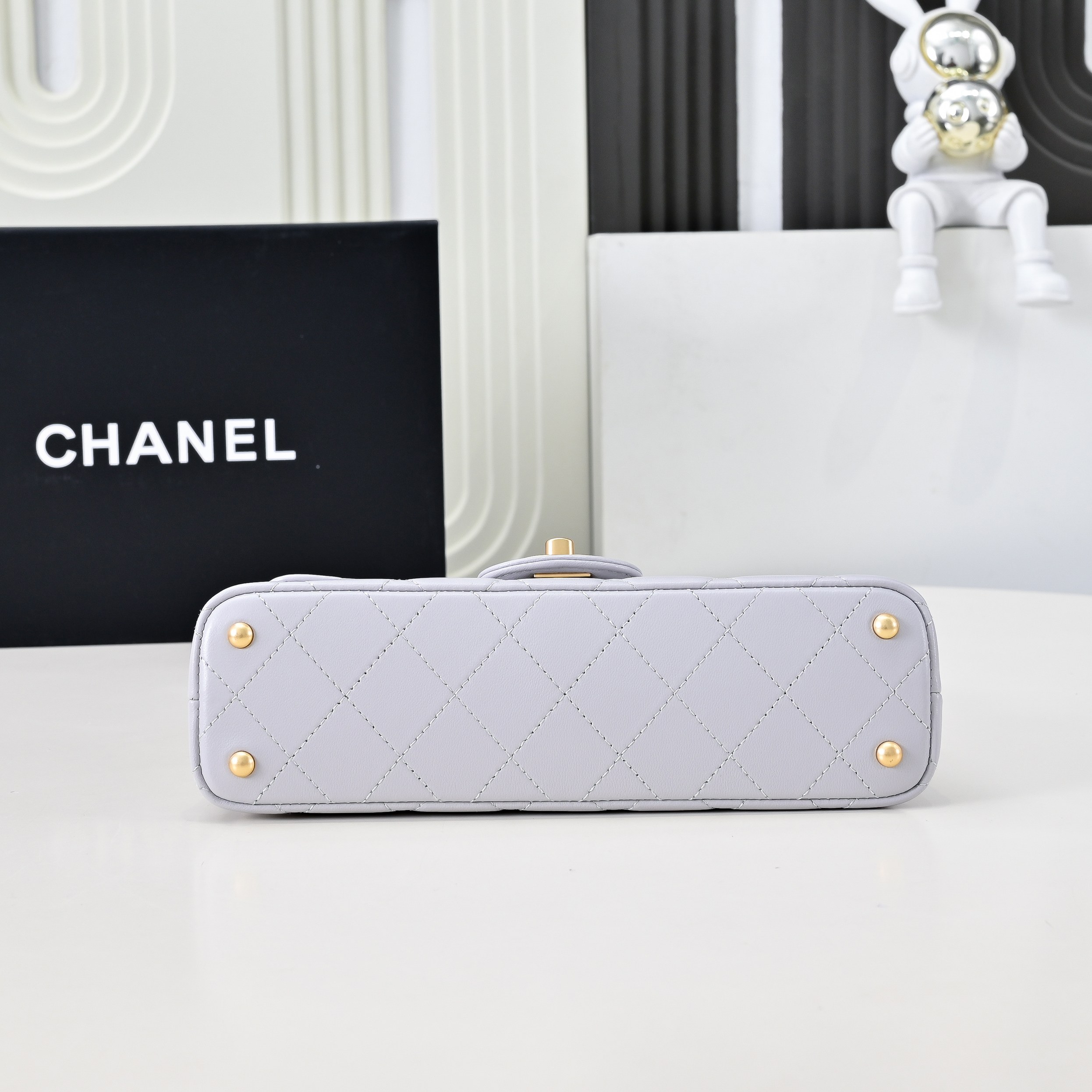 Chanel Basic Bag M-l