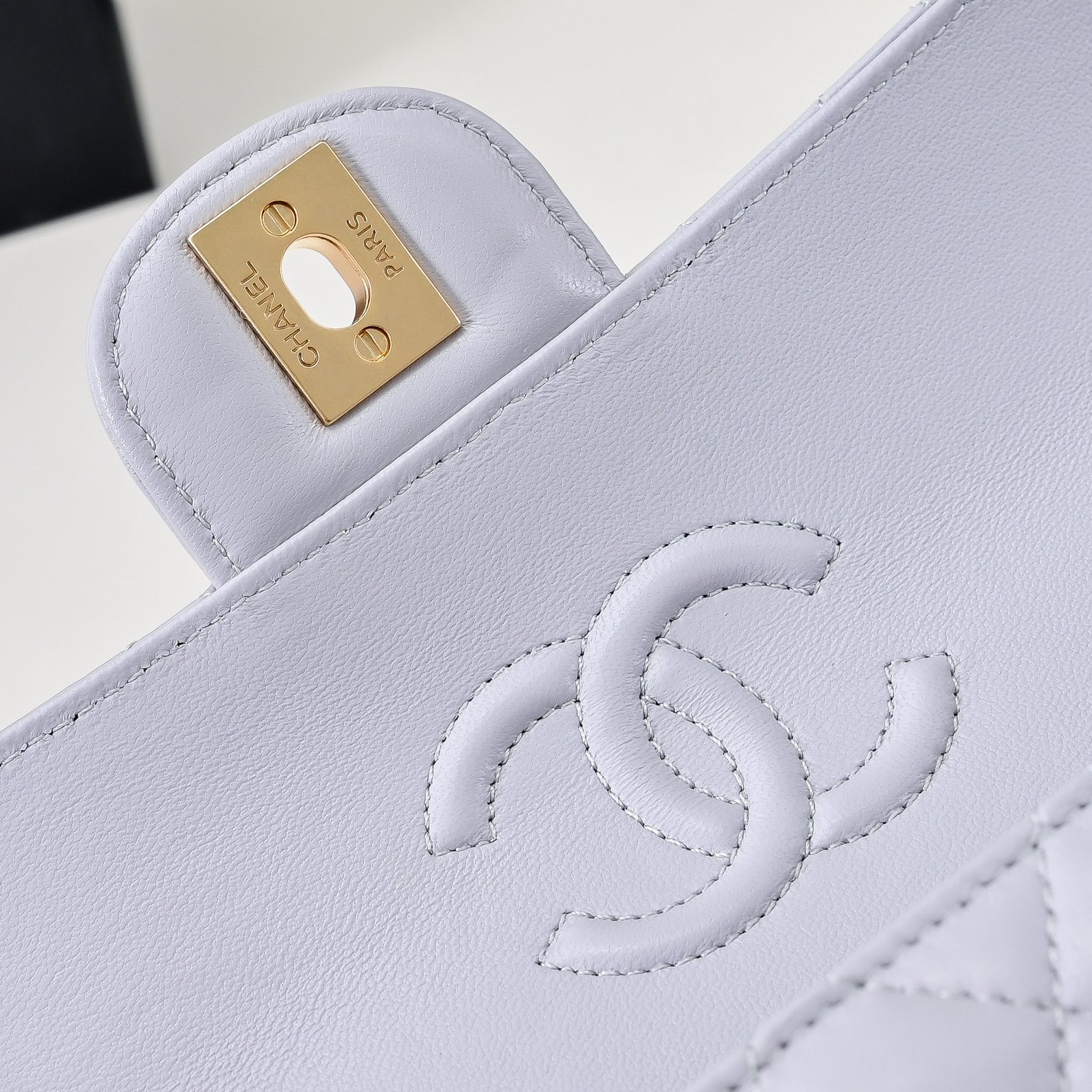 Chanel Basic Bag M-l