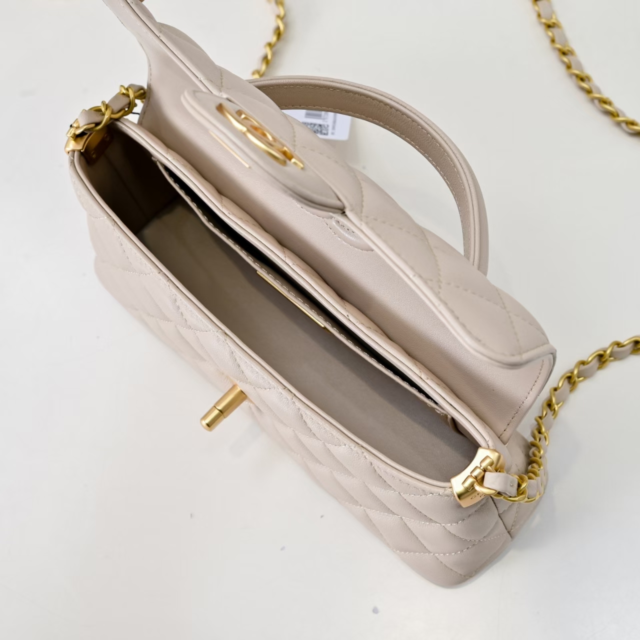 Chanel Basic Bag M-l