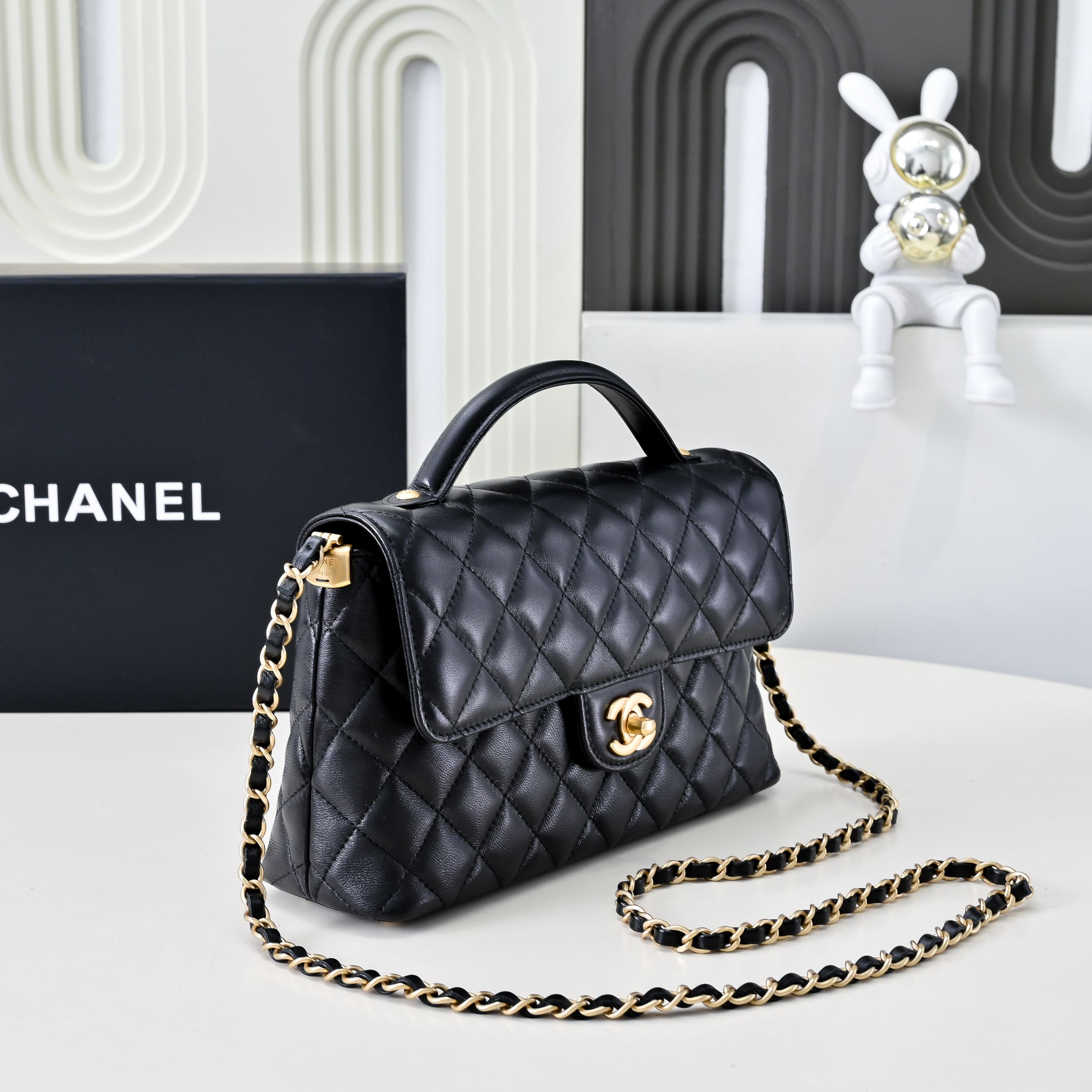 Chanel Basic Bag M-l