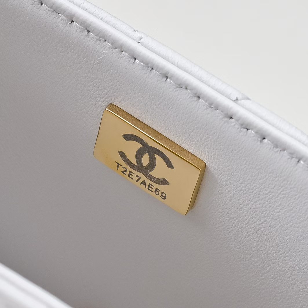 Chanel Basic Bag M-l