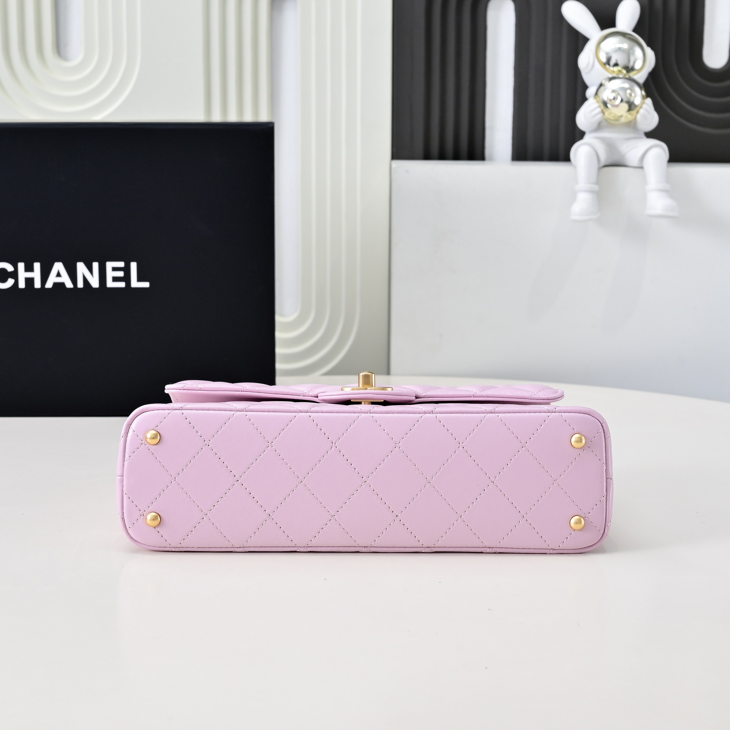 Chanel Basic Bag M-l