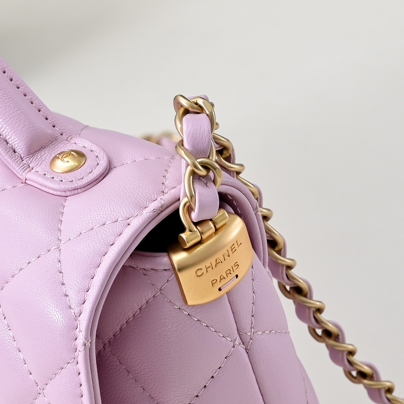 Chanel Basic Bag M-l