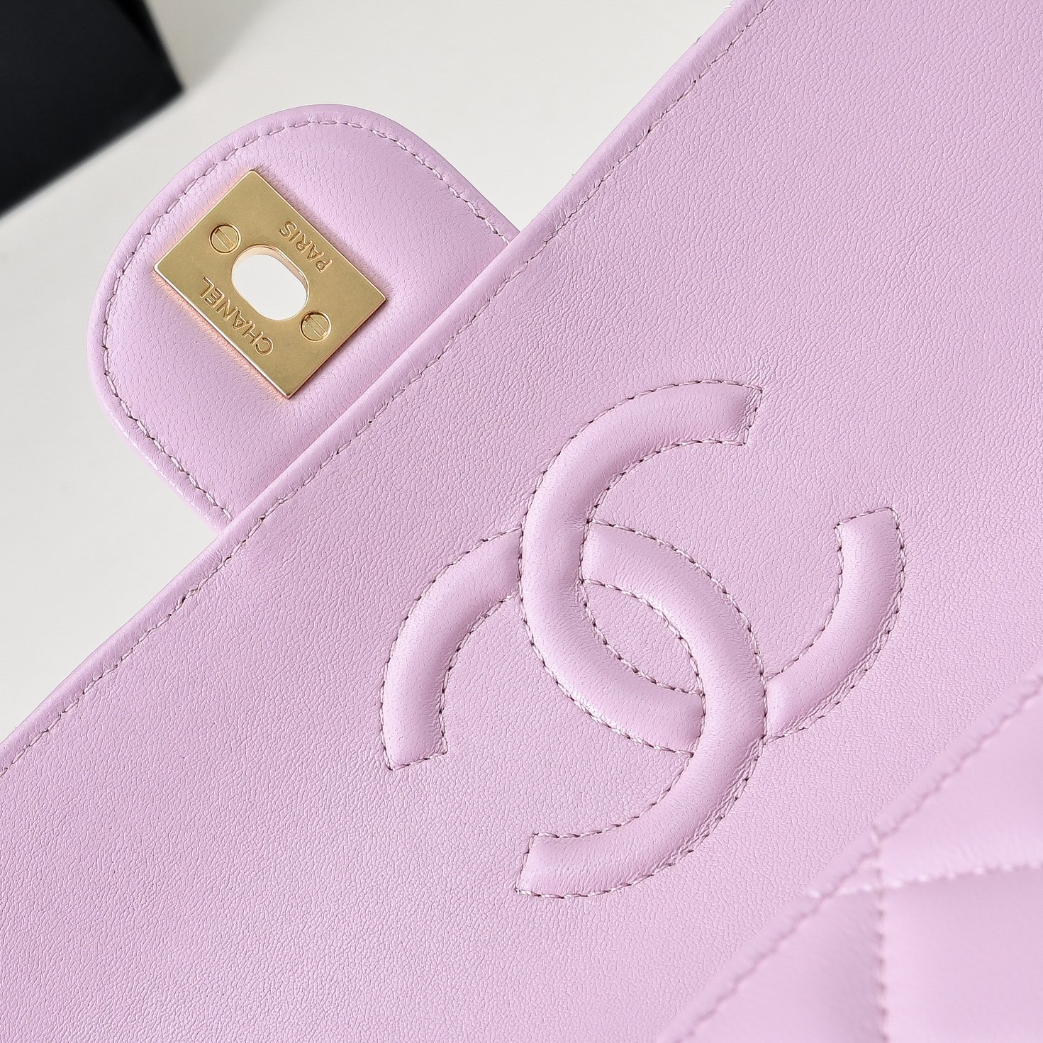 Chanel Basic Bag M-l