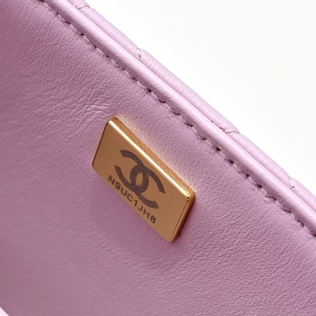 Chanel Basic Bag M-l