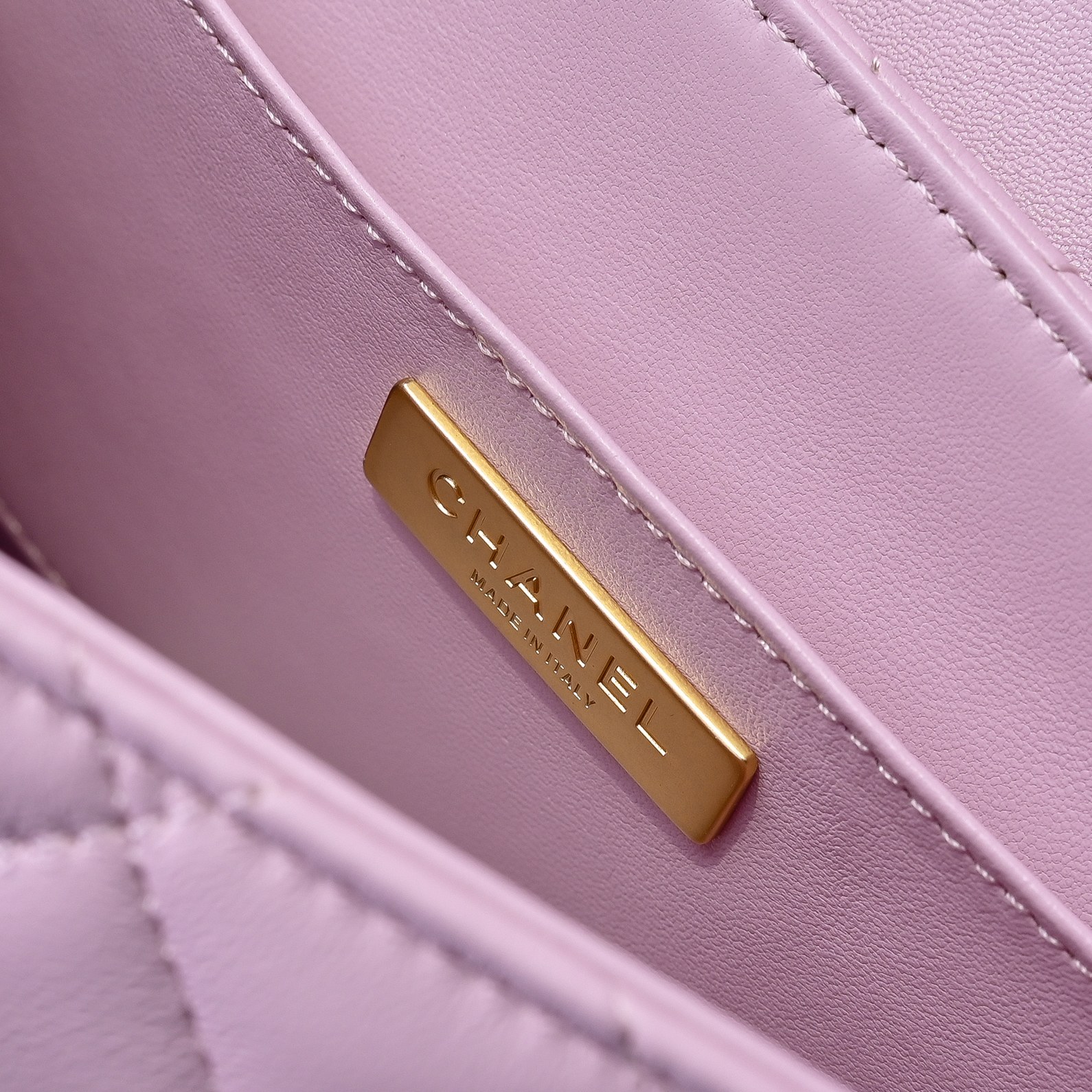 Chanel Basic Bag M-l