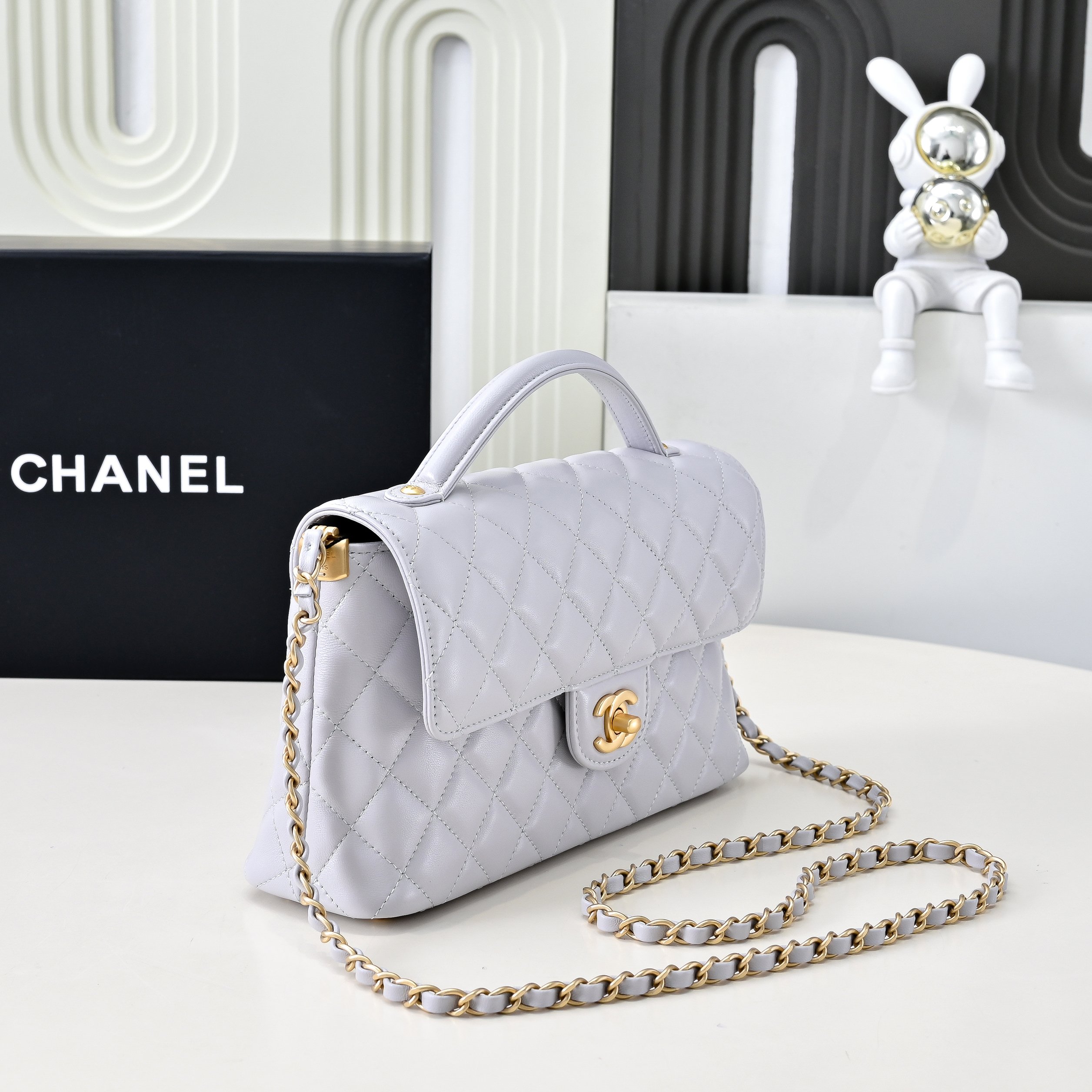 Chanel Basic Bag M-l