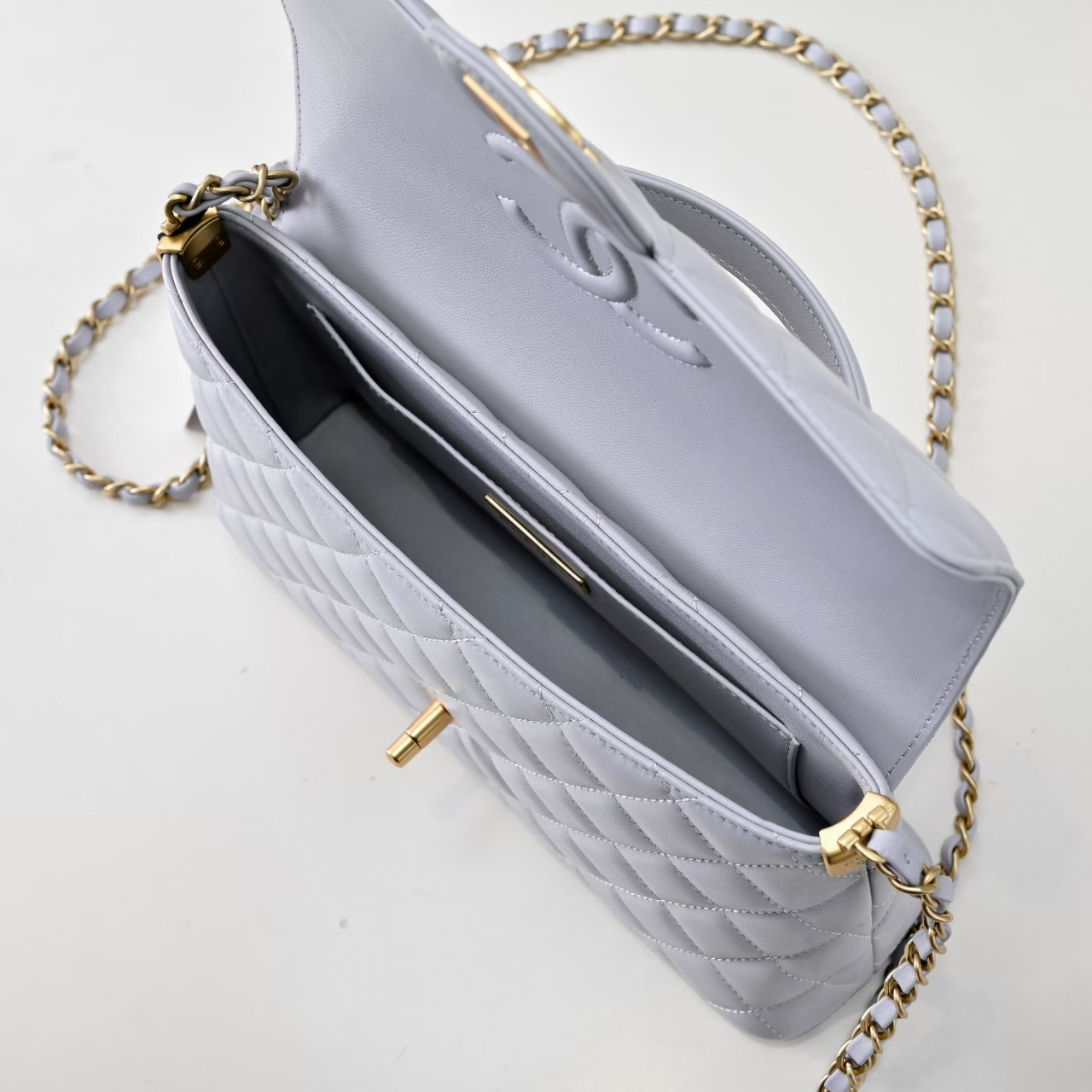 Chanel Basic Bag M-l