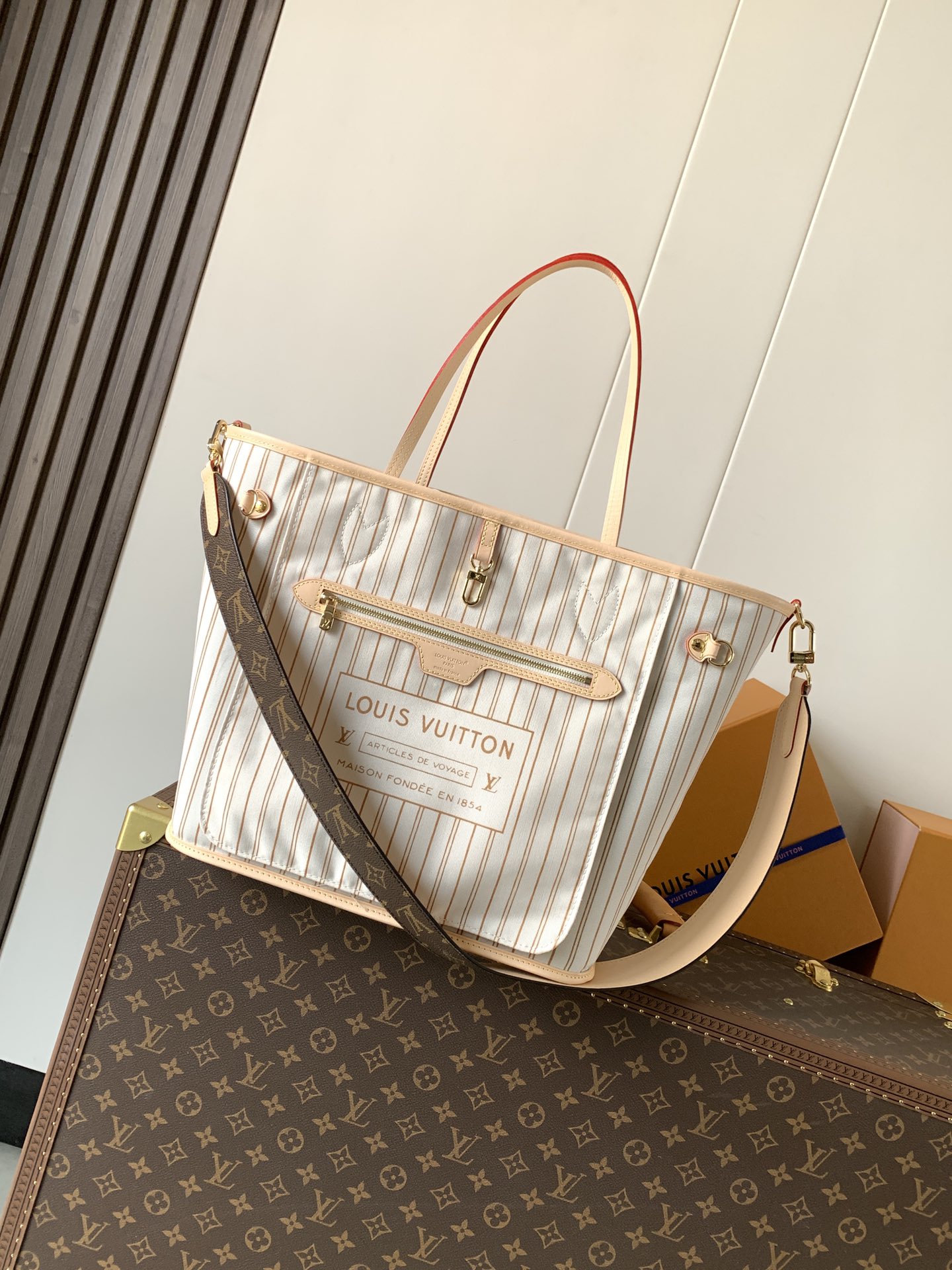 Louis Vuitton Basic Bag Cow Leather M-l-s
