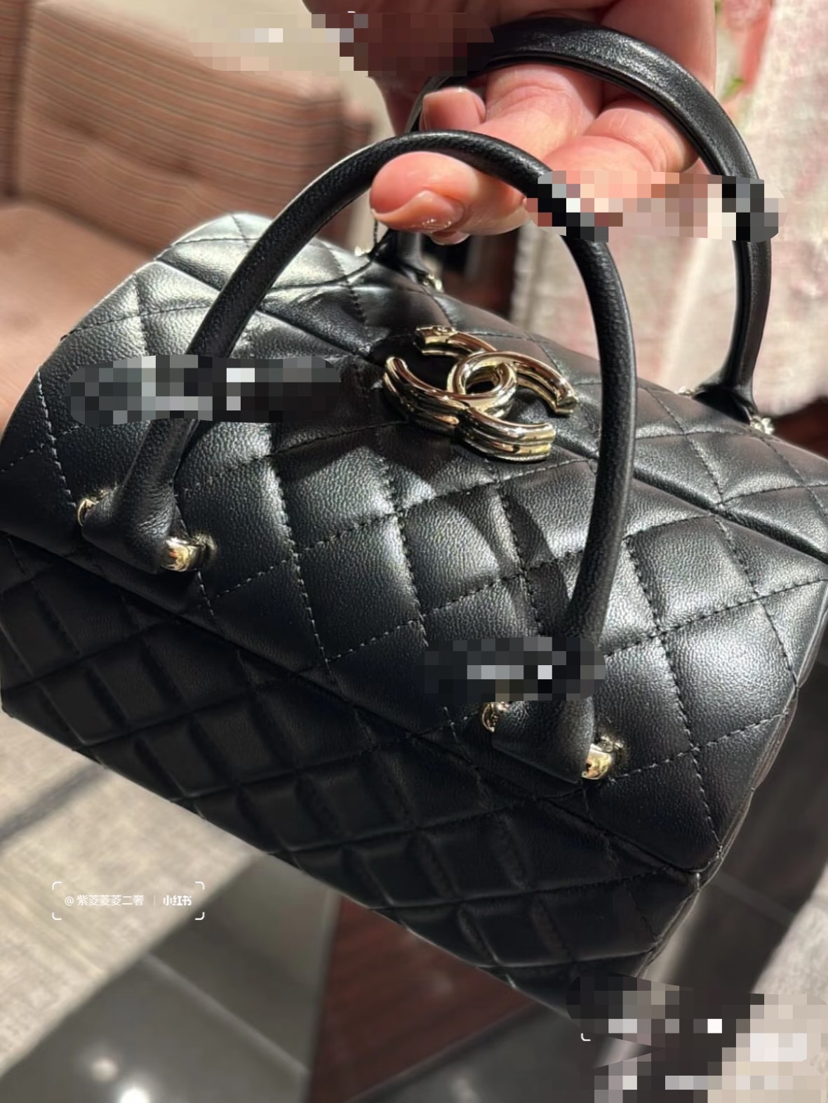 Chanel Basic Bag M-l-s