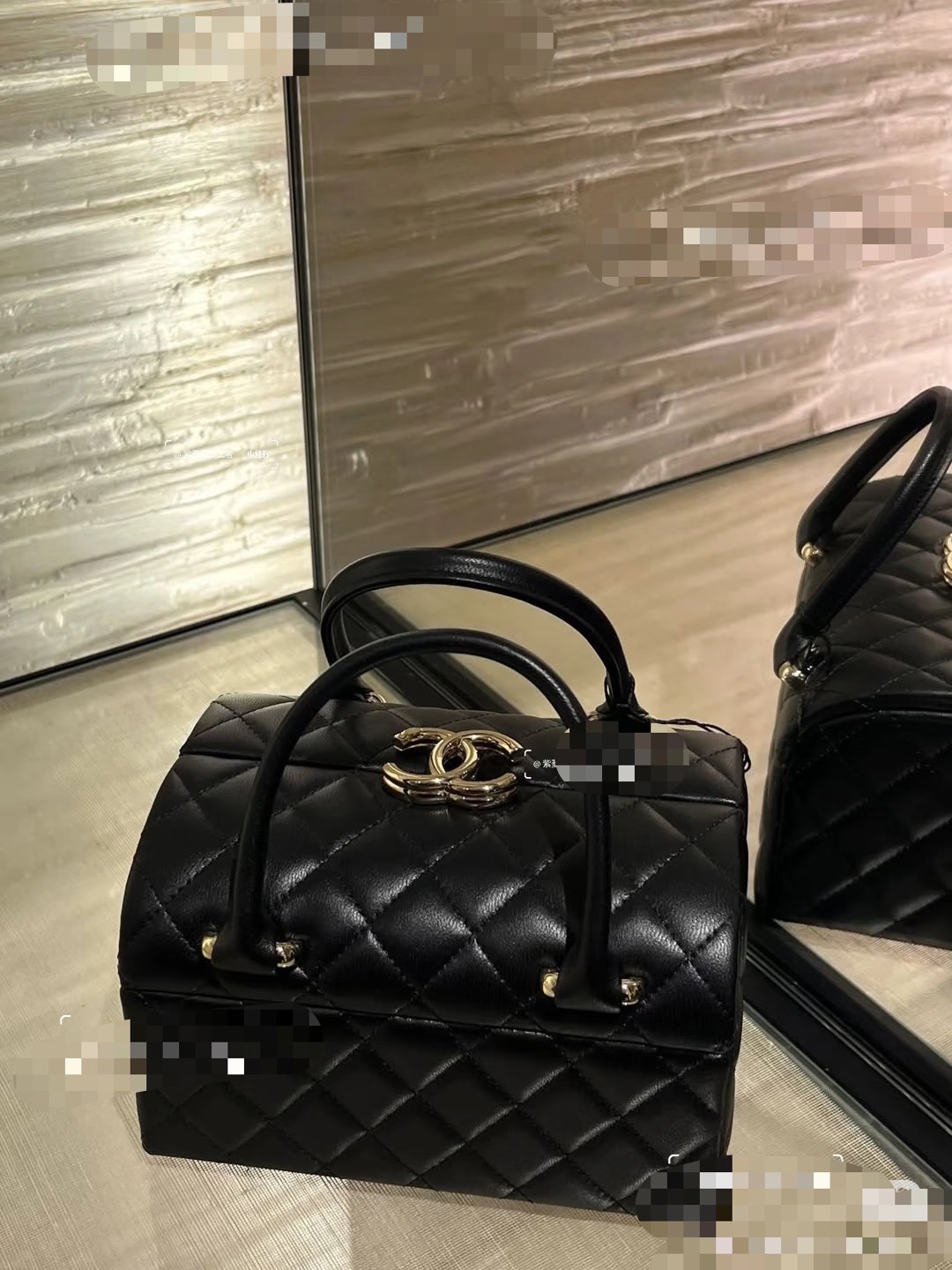 Chanel Basic Bag M-l-s