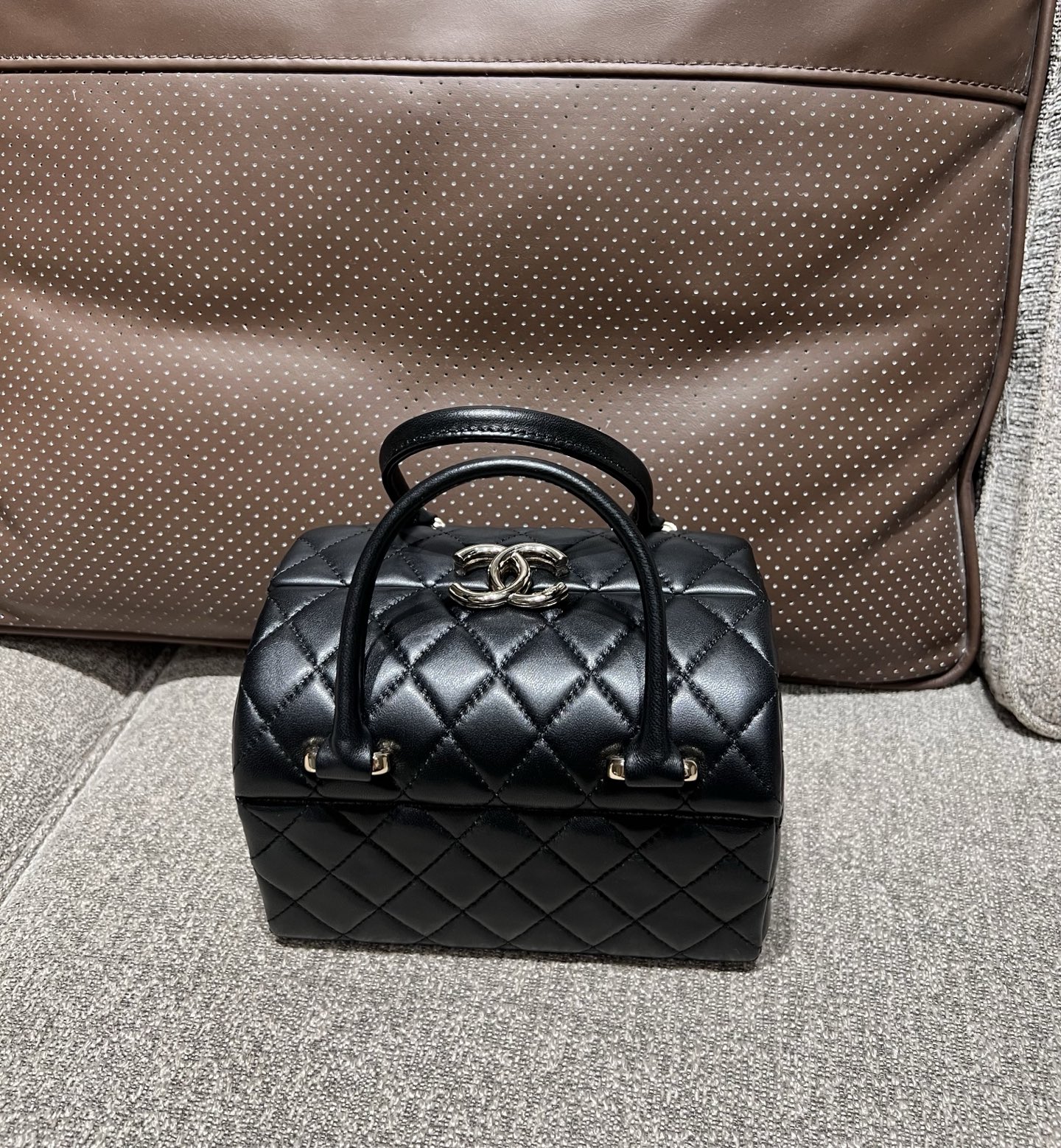 Chanel Clutch Bag Sheepskin M-l