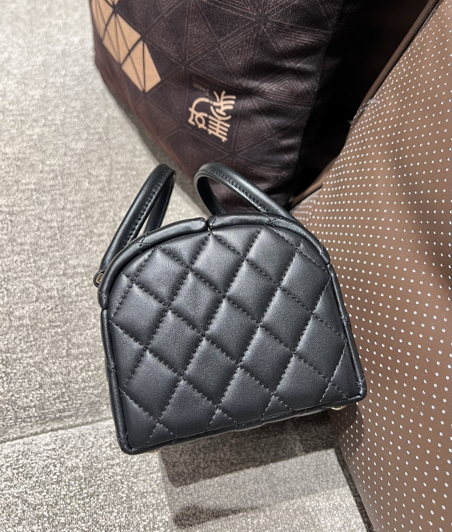 Chanel Clutch Bag Sheepskin M-l