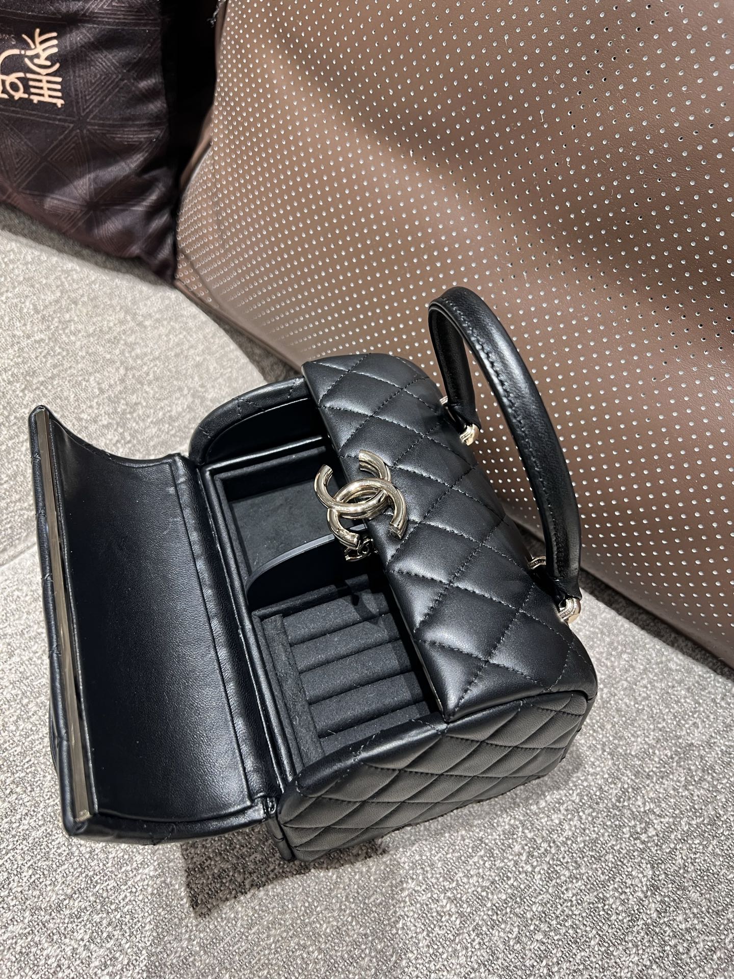 Chanel Clutch Bag Sheepskin M-l