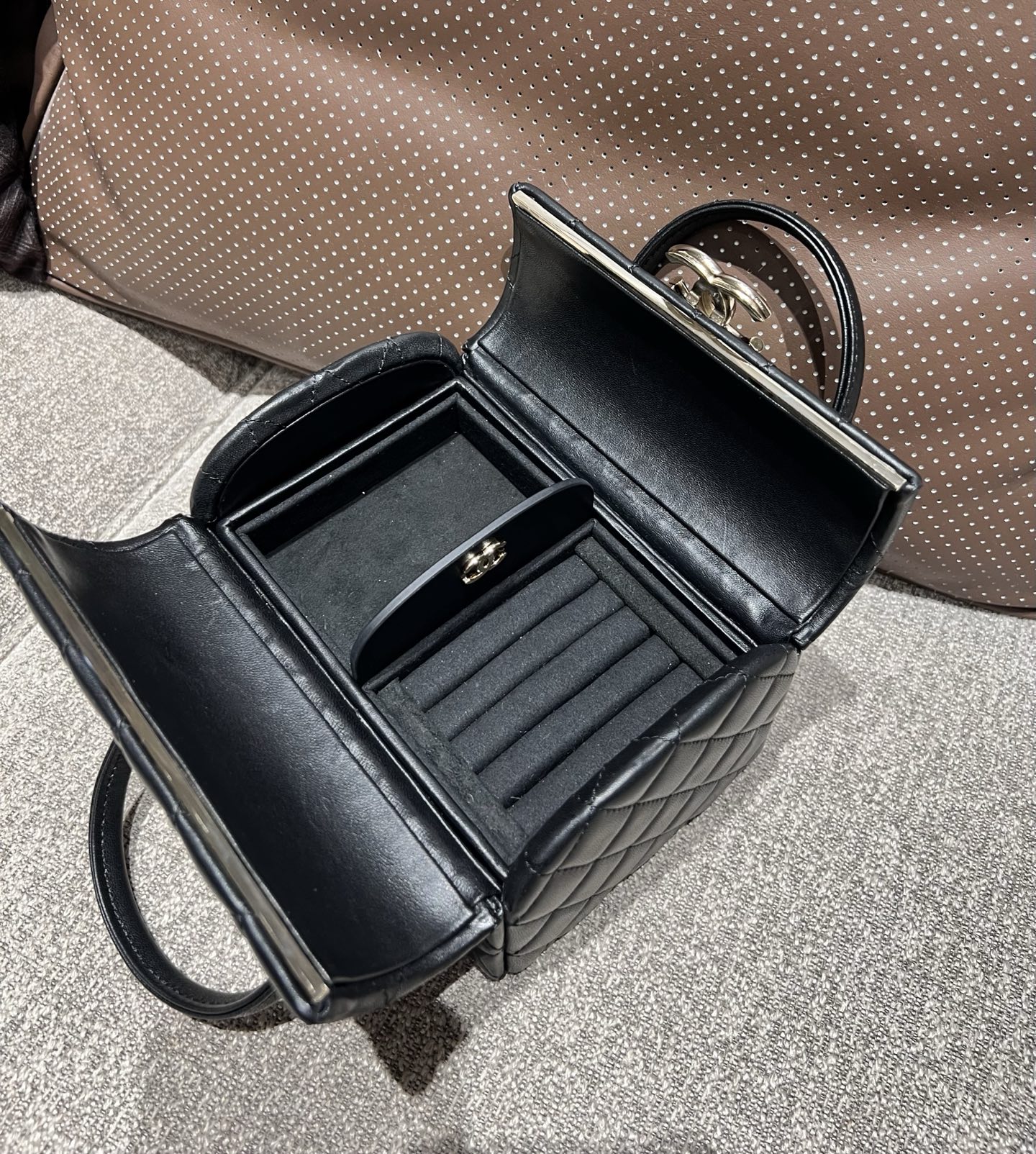 Chanel Clutch Bag Sheepskin M-l