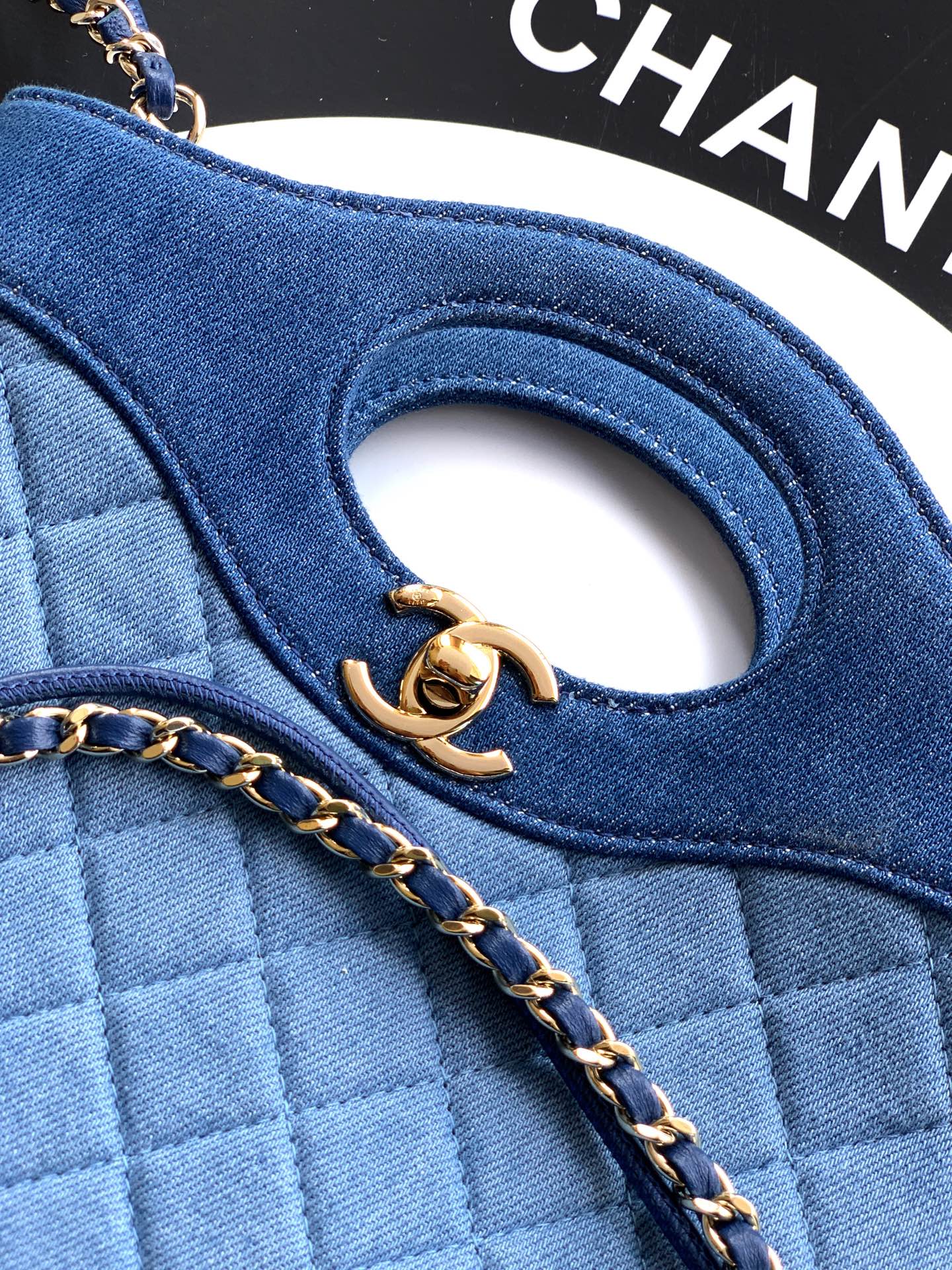 Chanel Basic Bag Blue M-l-s